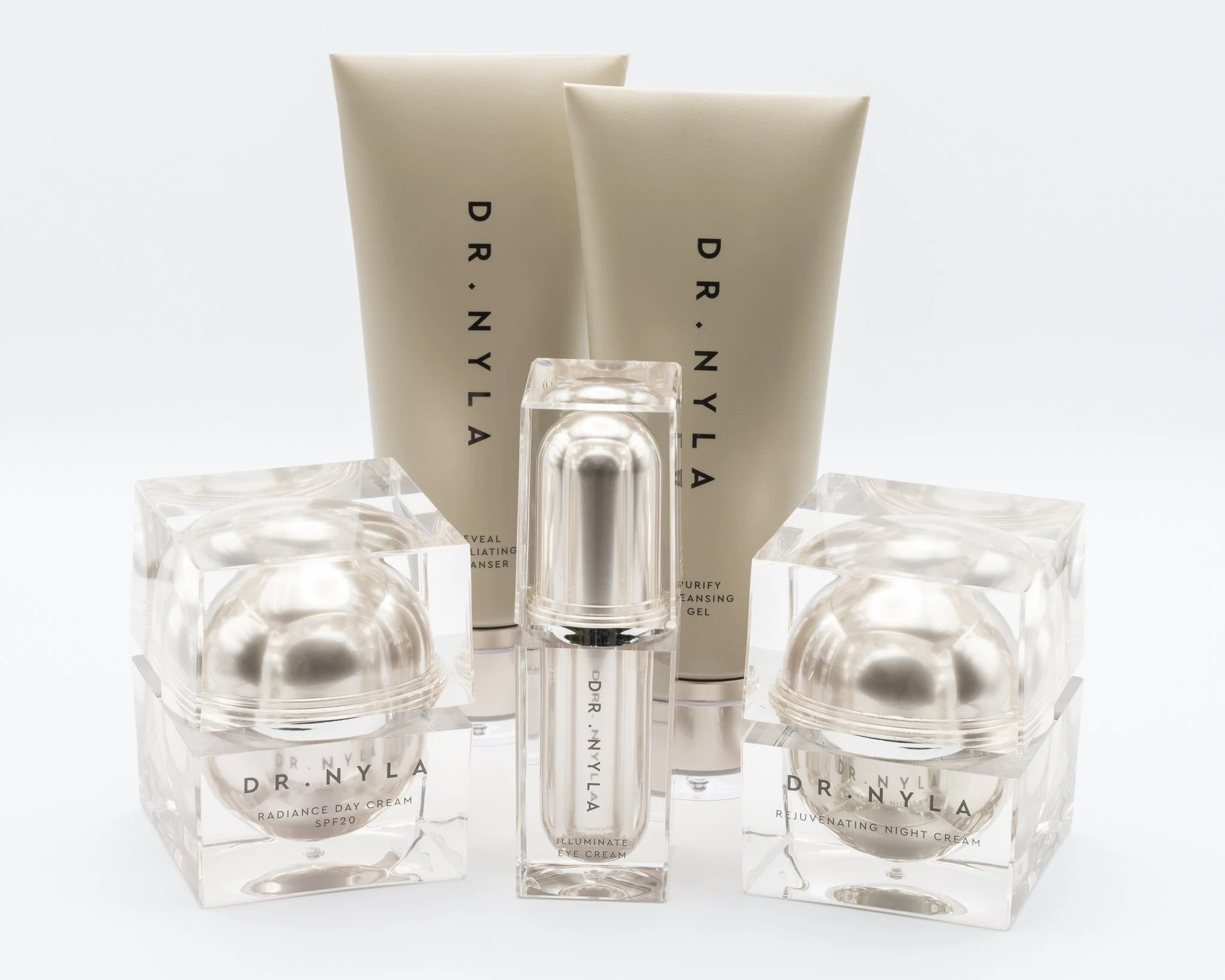 Modern product photography of a collection of beauty accessories