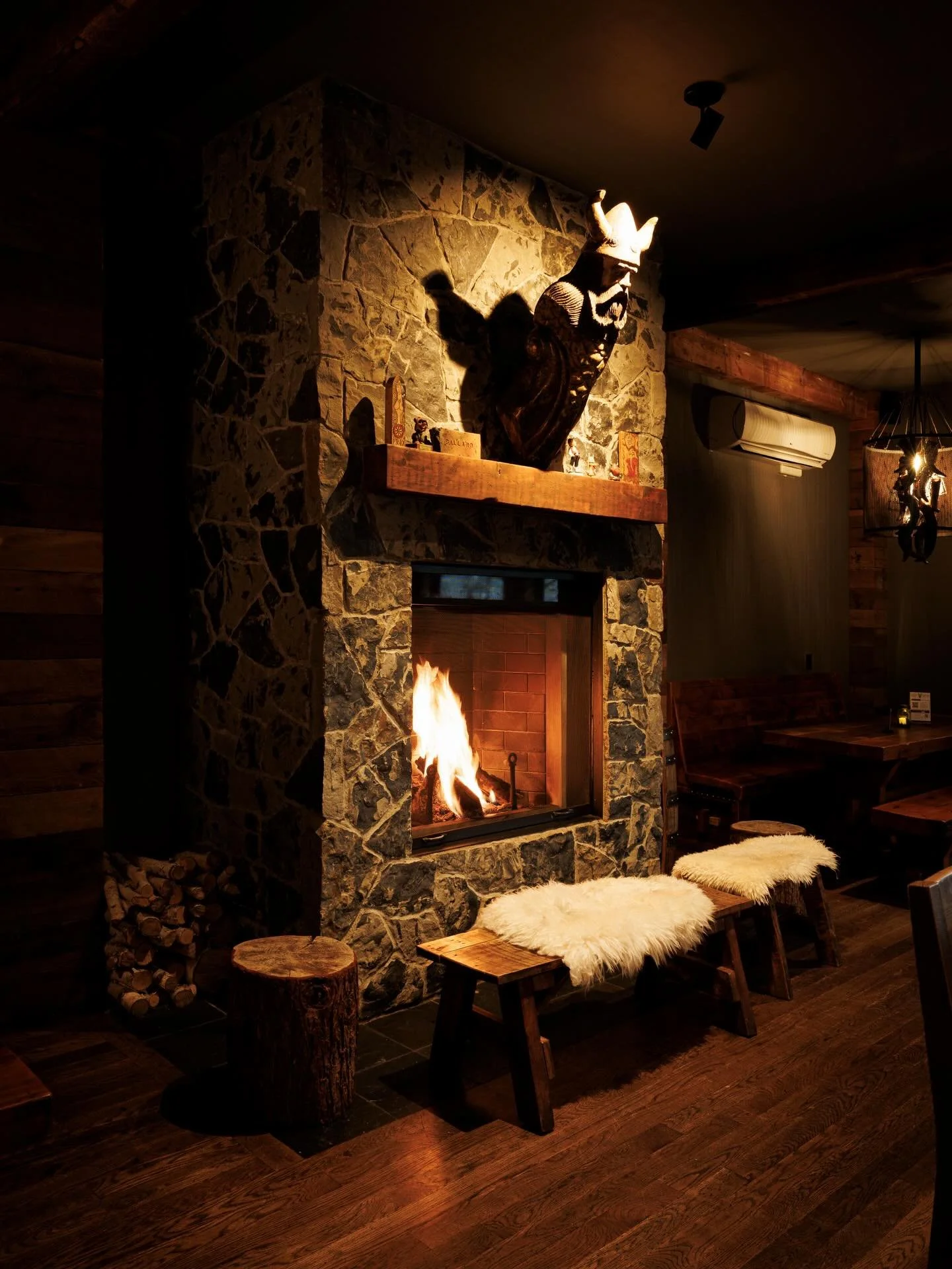 ❄️❄️? In March?! You know what to do. Happy Hour 12-6p today. Cozy vibes all weekend 🔥