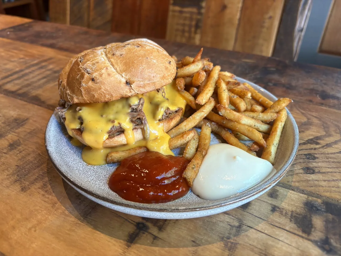 Sunday Special! The Beef and Ost, Sk&aring;l's very own Beef and Cheddar sandwich. On the menu 8/9, one day only.
&nbsp;
Tender, slow braised top round beef layered with horseradish sauce and melted cheddar cheese served on a onion and poppyseed toas