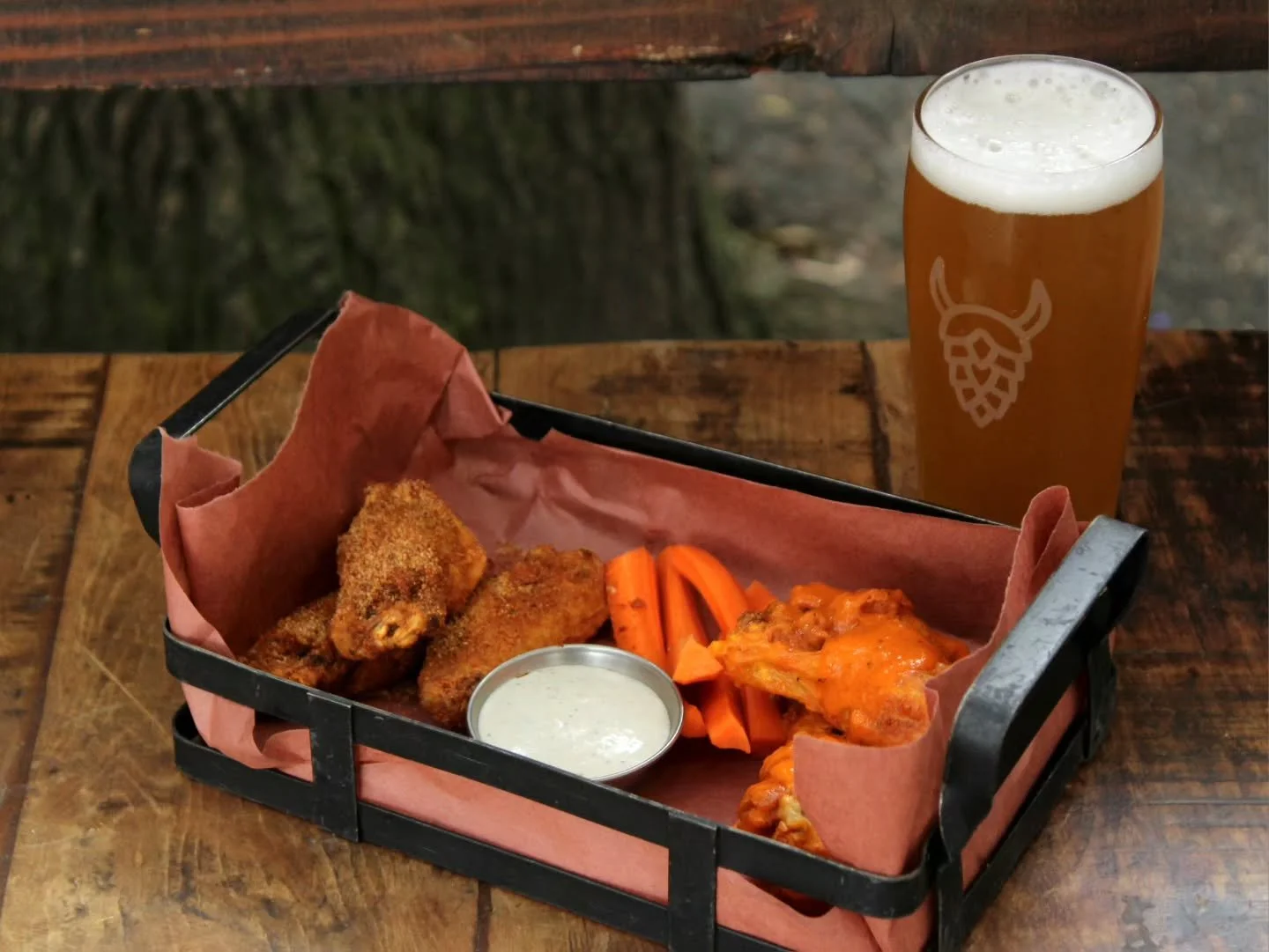 Loki's Wings are back just in time for football season. Try 'em with a @matchlessbrewing "These Pretzels Are Making Me Thirsty" festbier! 🏈🐔

Chicken wings with choice of Buffalo sauce or lemon pepper dry-rub, served with housemade Danish