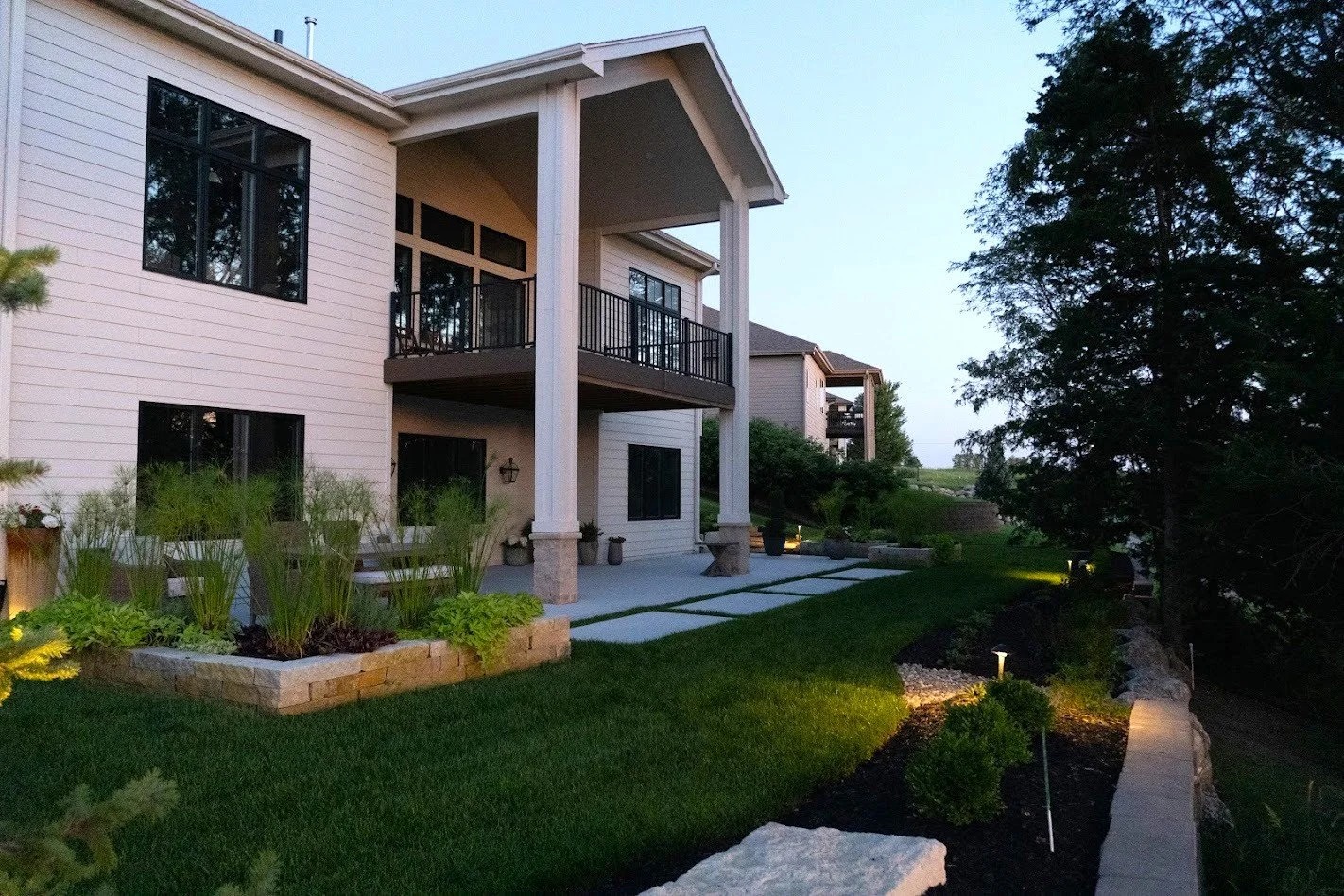 5 Reasons to Hire a Landscape Contractor&nbsp;