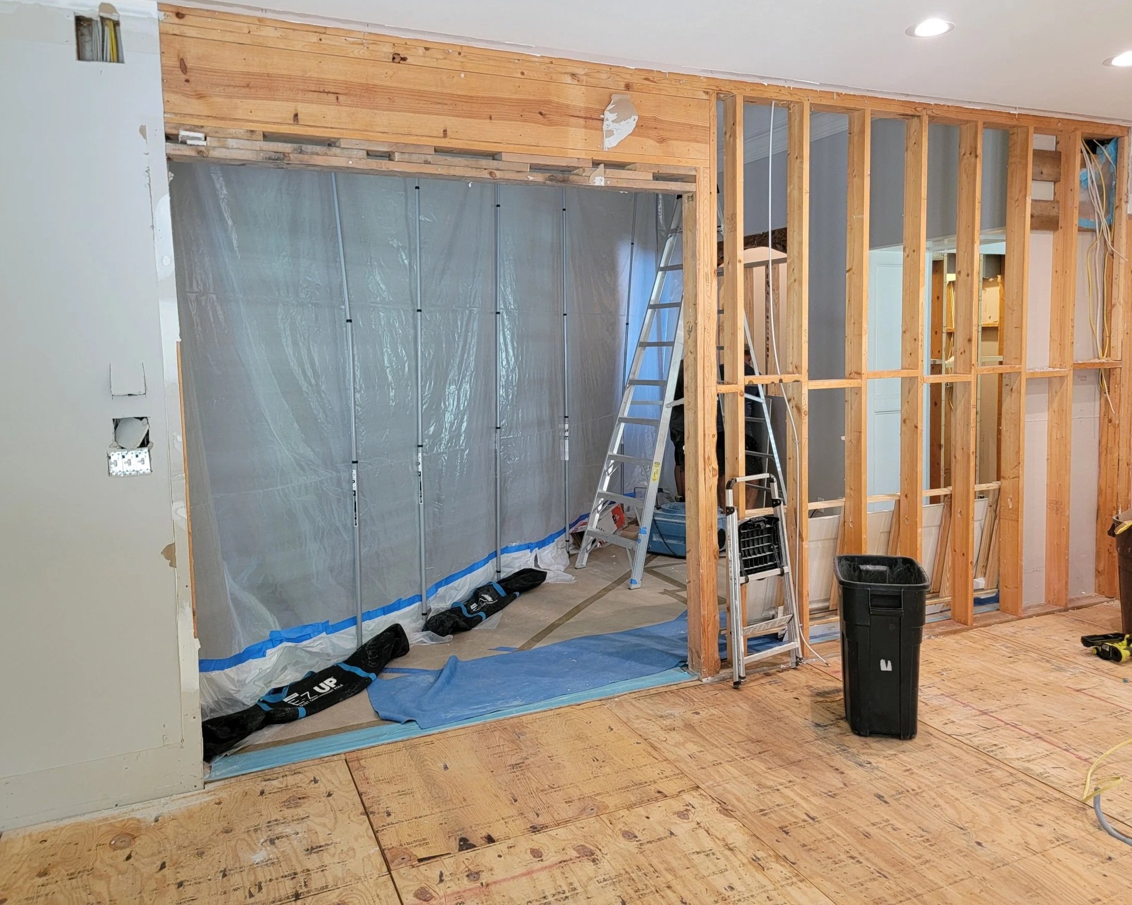 Dust protection from the kitchen.