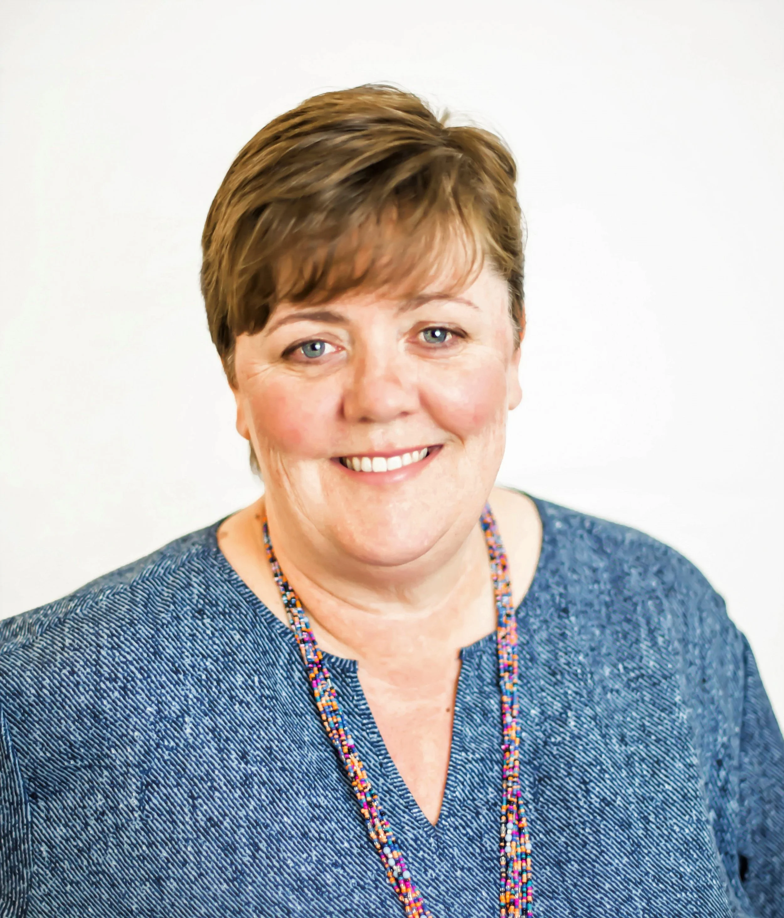 Lorna Riddle Headshot