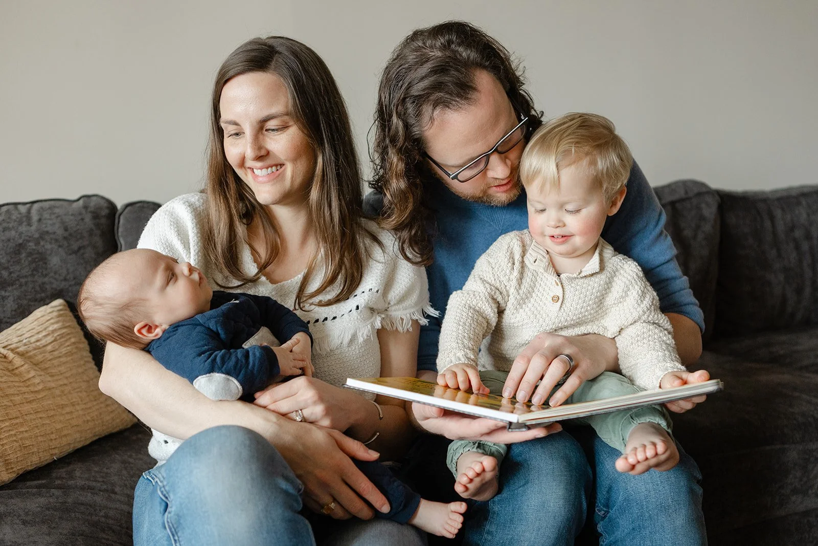What to Wear for Your Newborn Photos: Simple Tips for Timeless Images