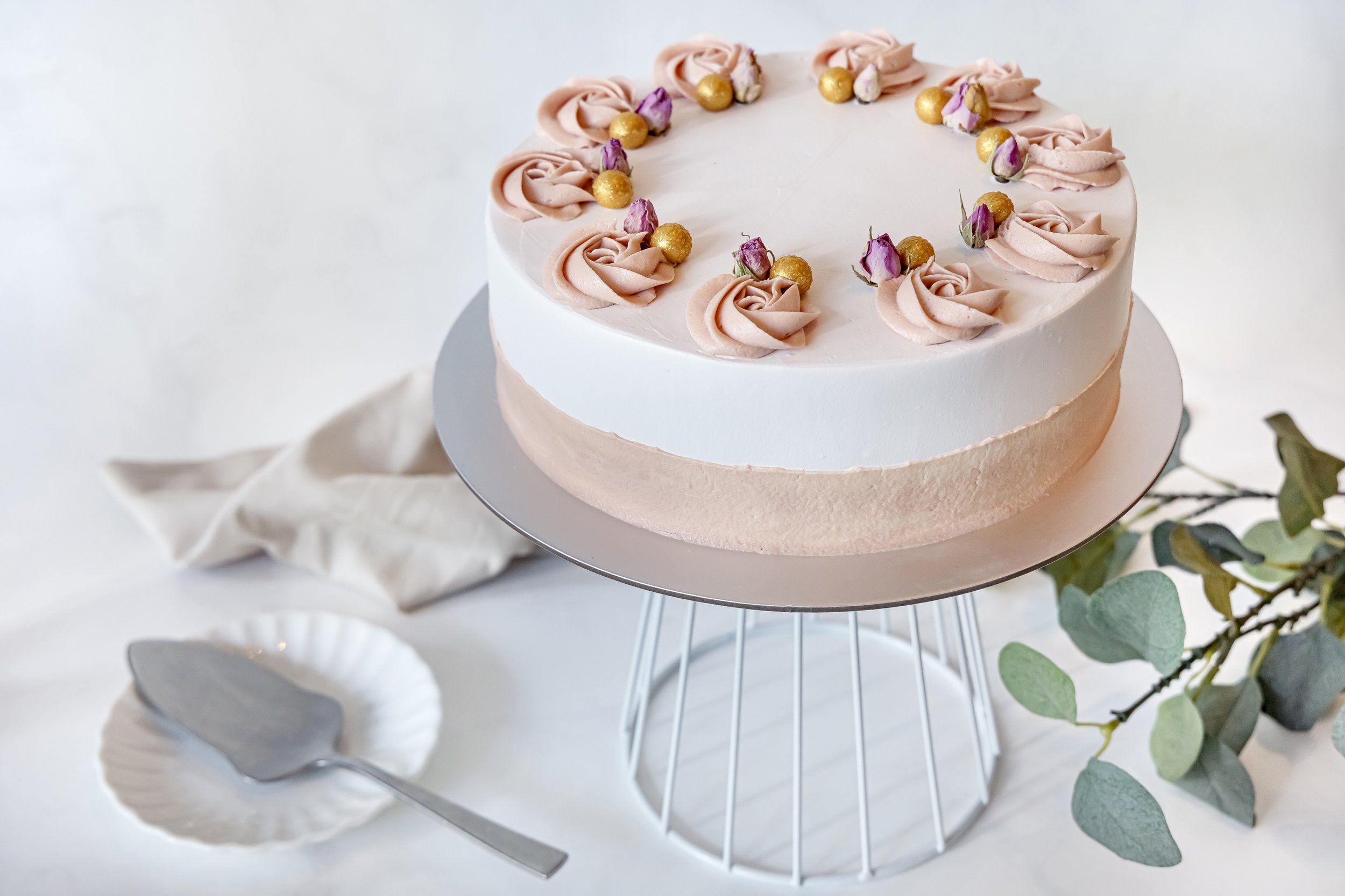 TMP Cakes - Berriolette Shortcake - Whole_5.jpg