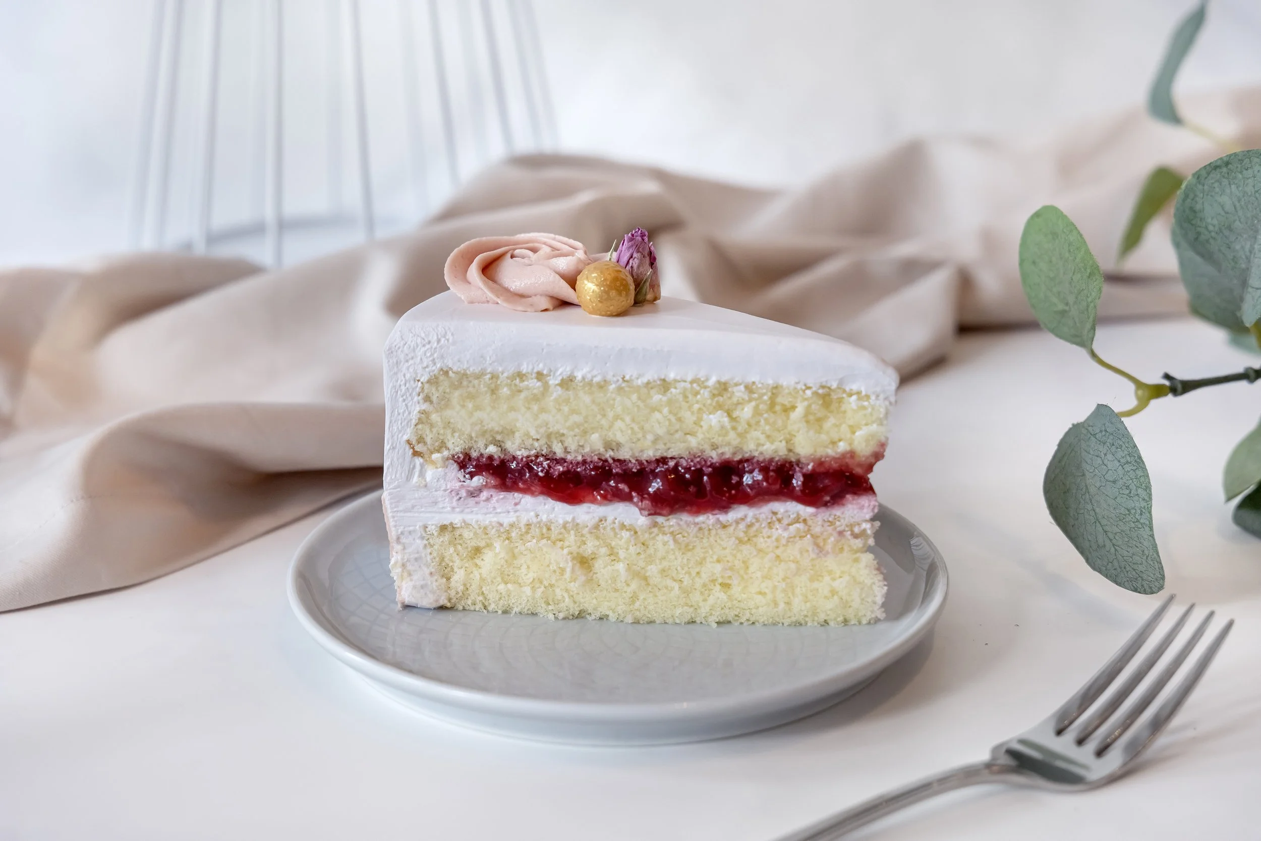 TMP Cakes - Berriolette Shortcake - Slice_3.jpg