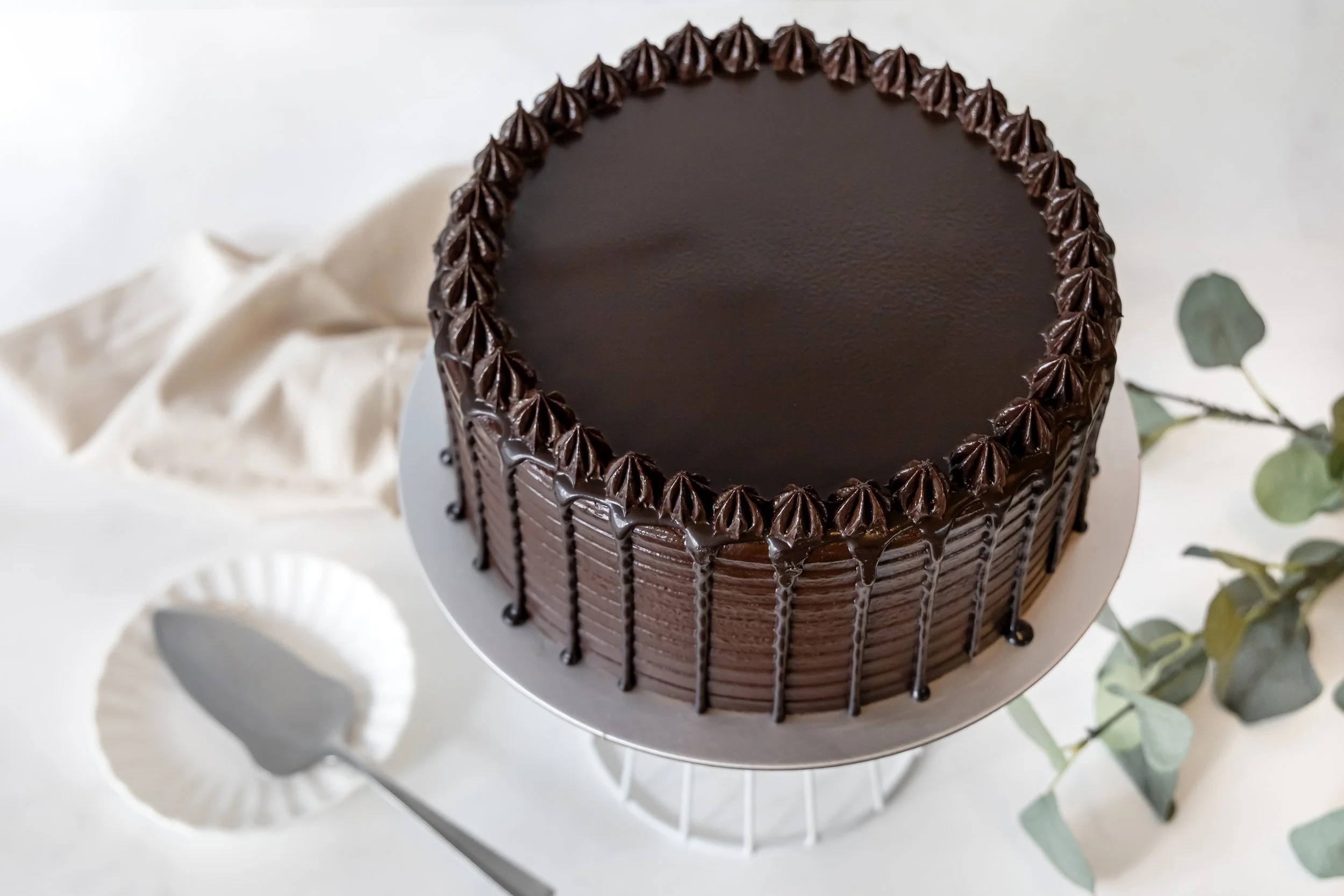 TMP Cakes - OF Chocolate Fudge Cake - Whole_2.jpg