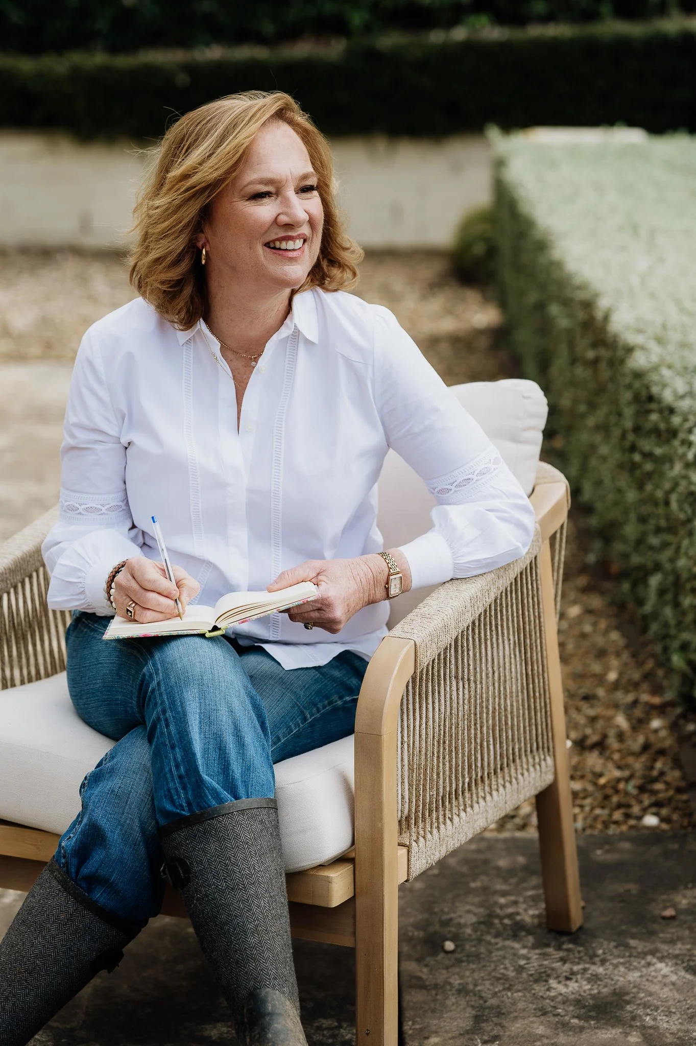 Lynne Johnson Author Brand Photography-14.jpg