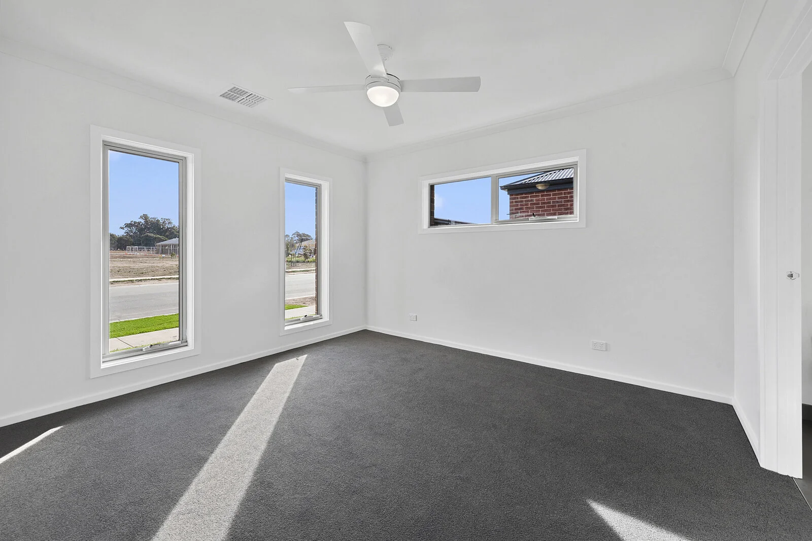 005_Open2view_ID574011-25_Corncob_Blvd_W.jpg