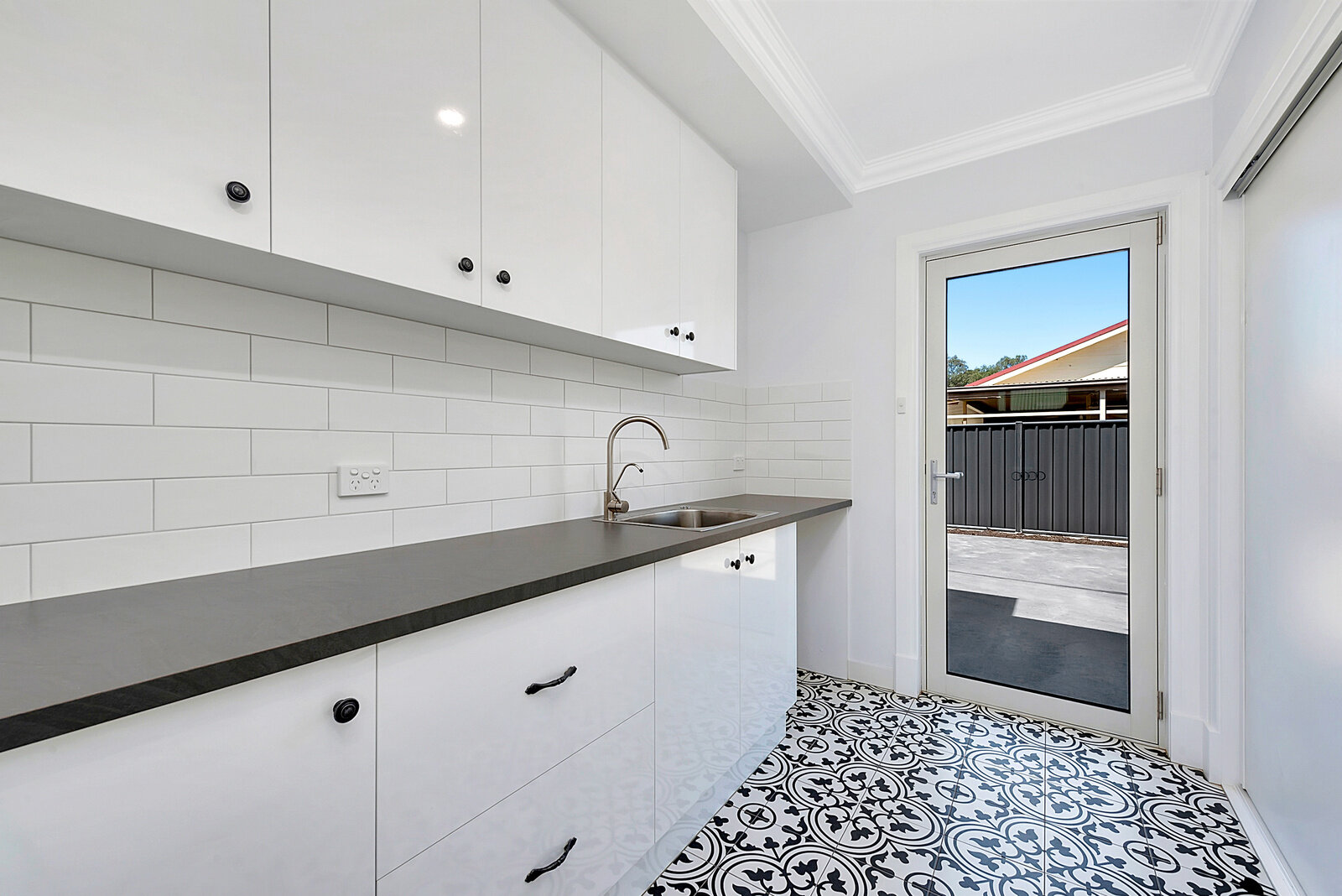 ELY STREET - LAUNDRY