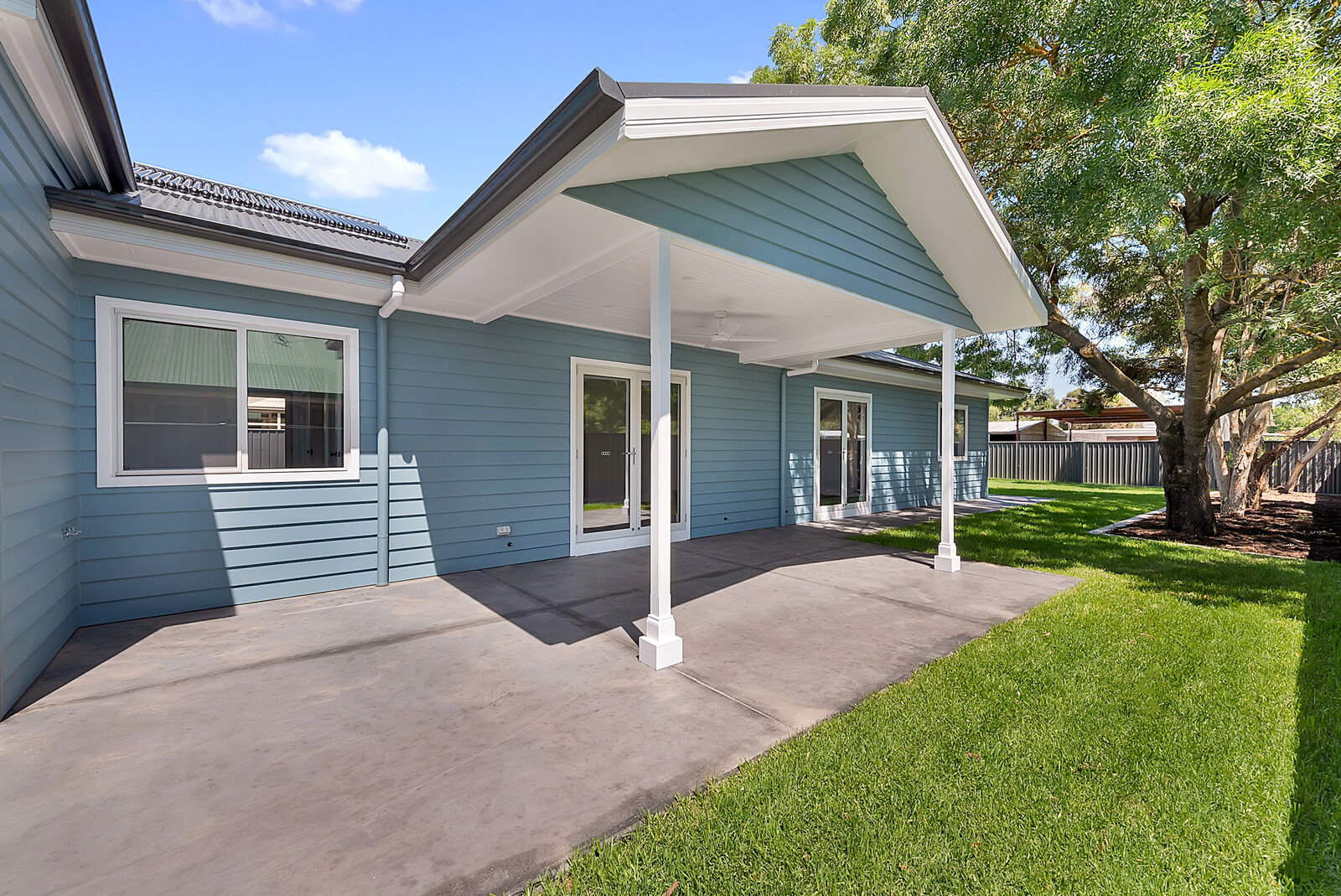 ELY STREET - BACK PORCH