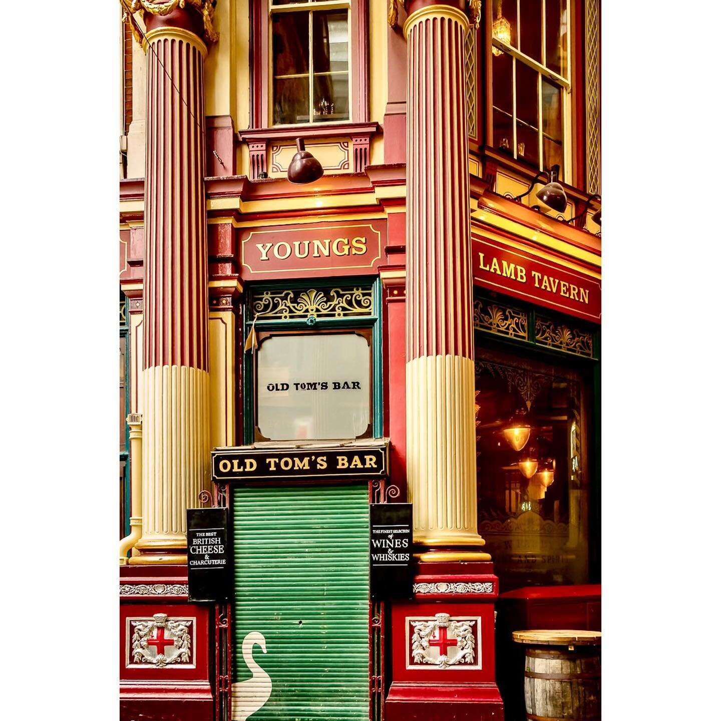 Entrance way to Old Tom&rsquo;s Bar at the Leadenhall Market in the City of London.