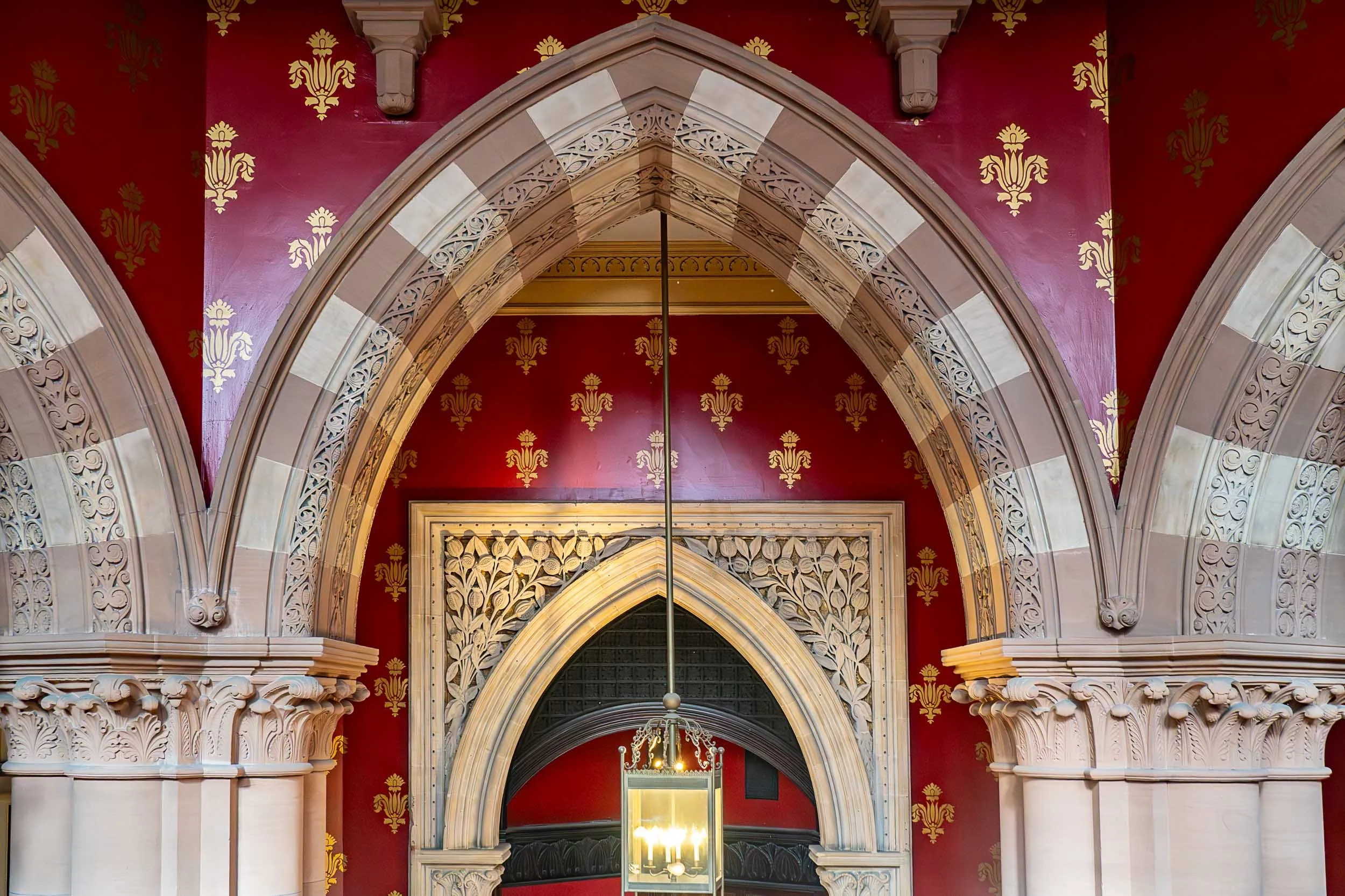 st-pancras-swirling-arches.jpg