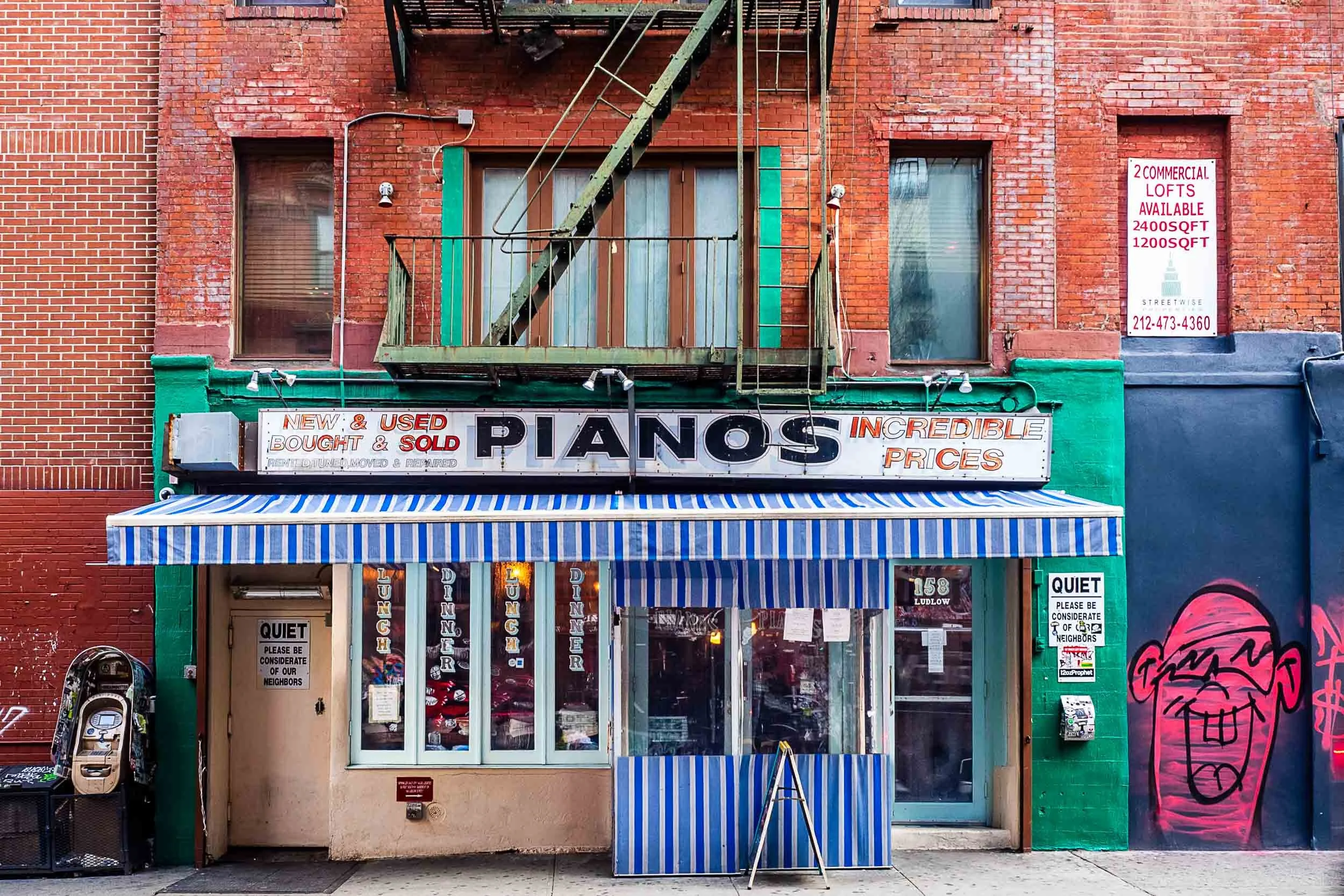 Pianos Bar, Lower East Side