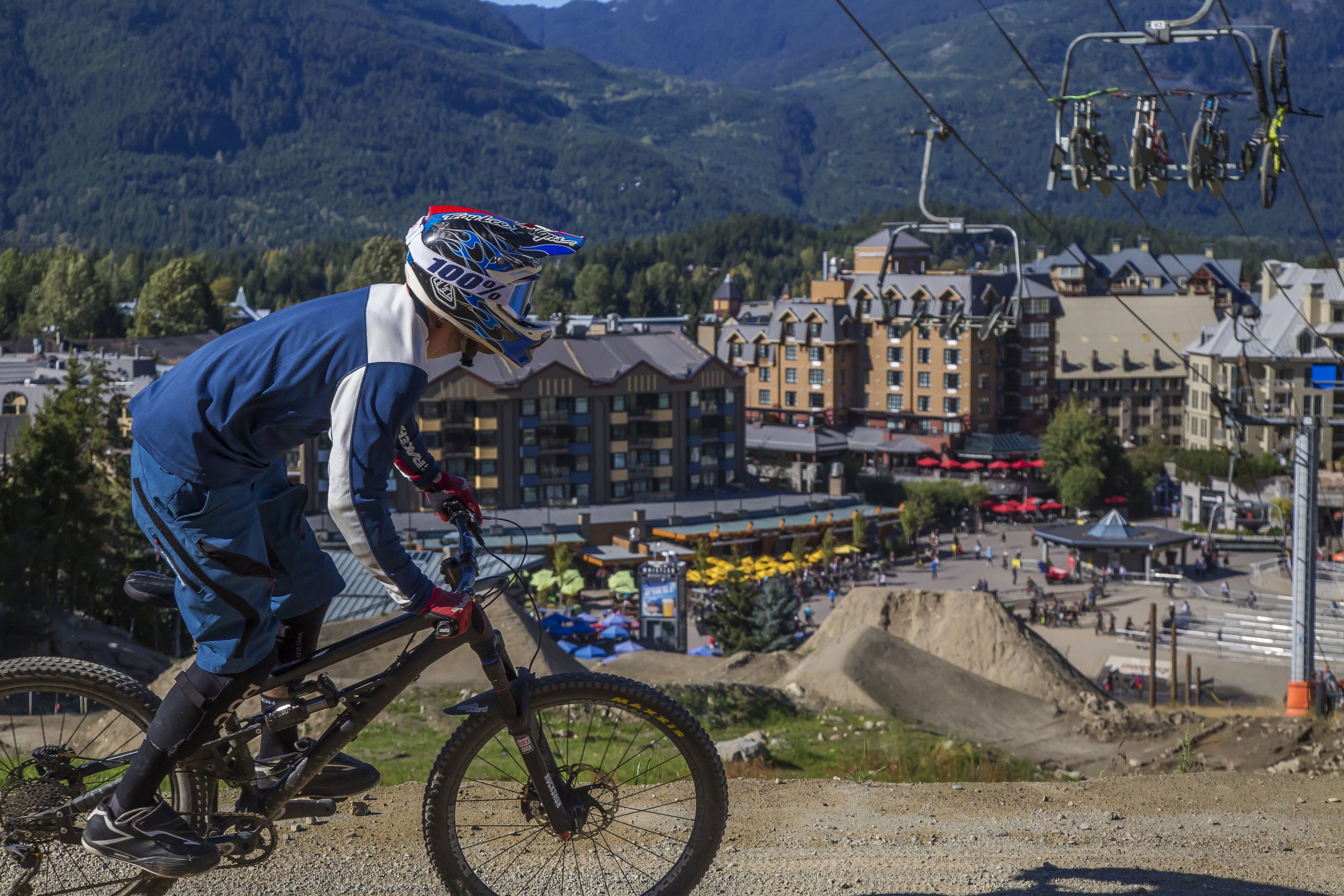 Sundial Hotel vs Hilton Whistler Resort &amp; Spa: which is better for your summer stay in 2026?
