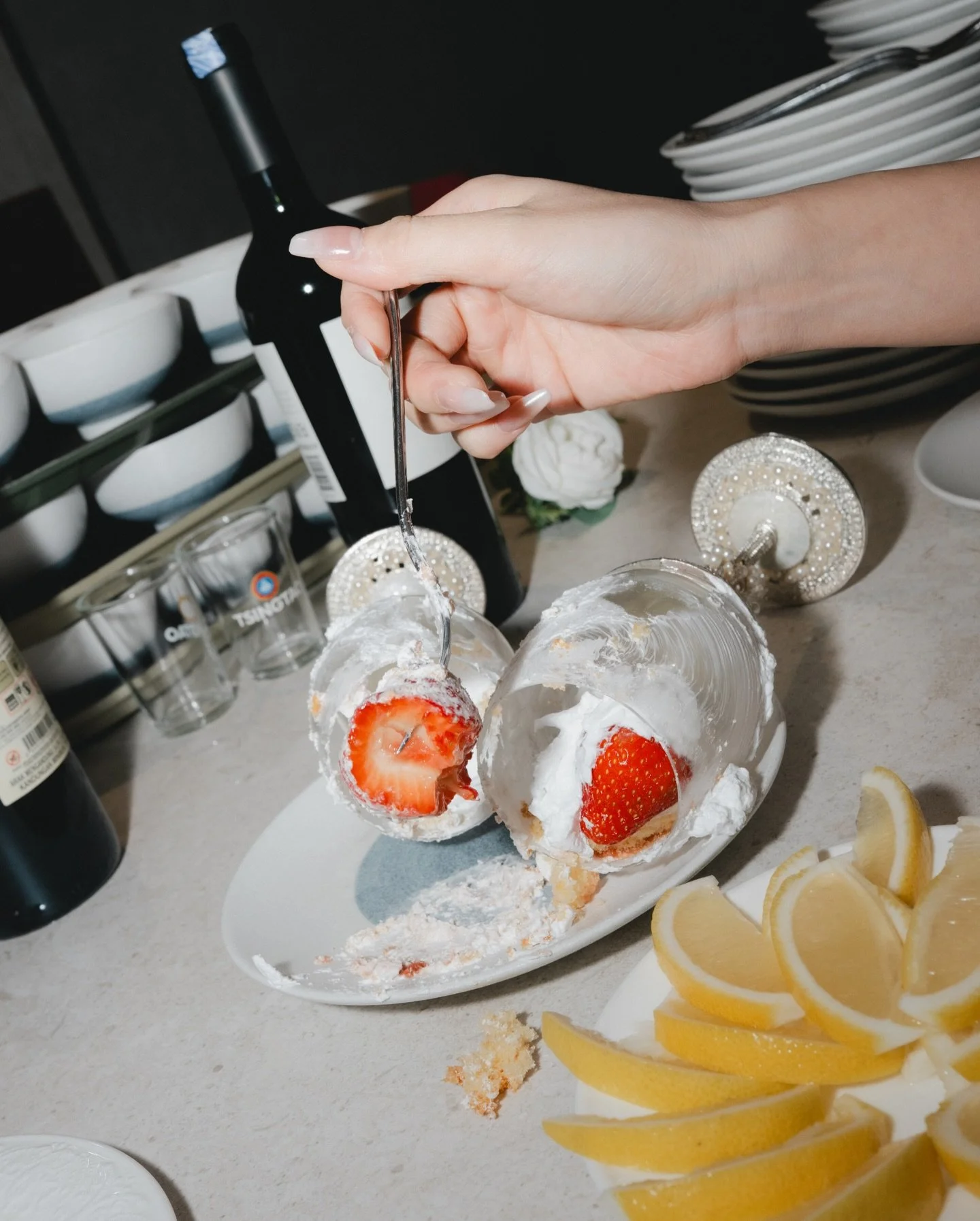 The cake moment.
Cake handmade by bride Cammie&rsquo;s sister！So sweet！🤍