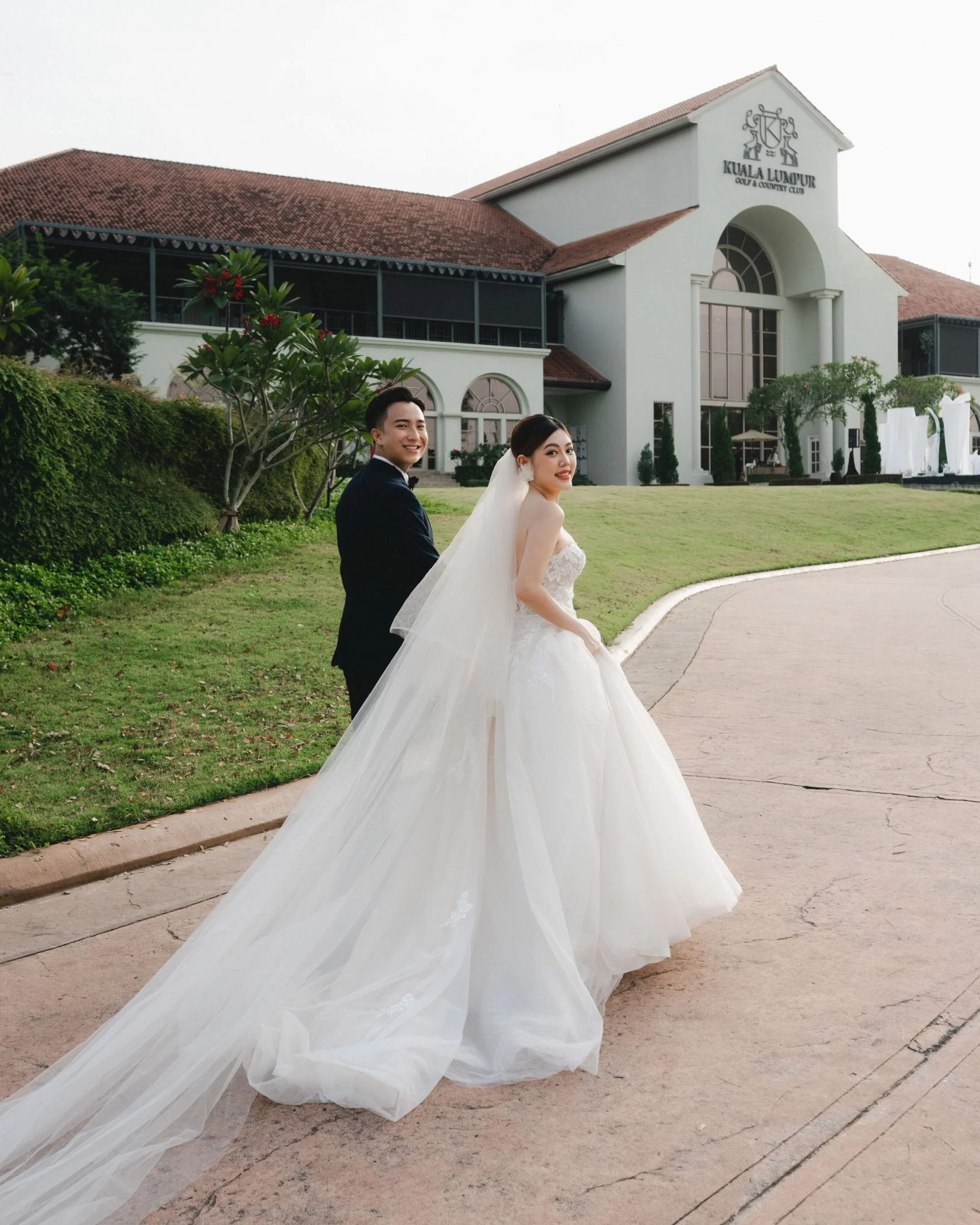 &ldquo;So good to have you 🤍🤍&rdquo;
Garden ROM wedding dream finally made it under YiXian &amp; Fanny beloved vision!
Sharing here some couple pics and ceremony moment we love.

Photo @byhanwen 
Video @vinteo_lore 
Assist @h.fongj 
MUA @zemakeupte
