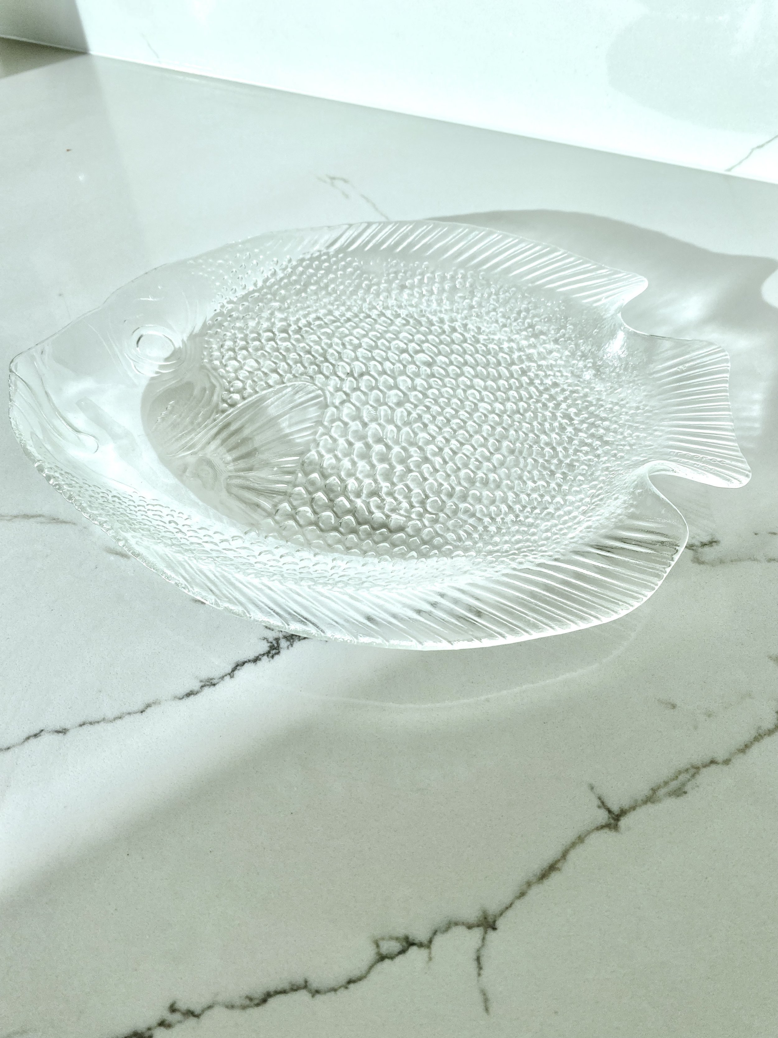 annamhliving-mid century arcoroc clear glass fish plate