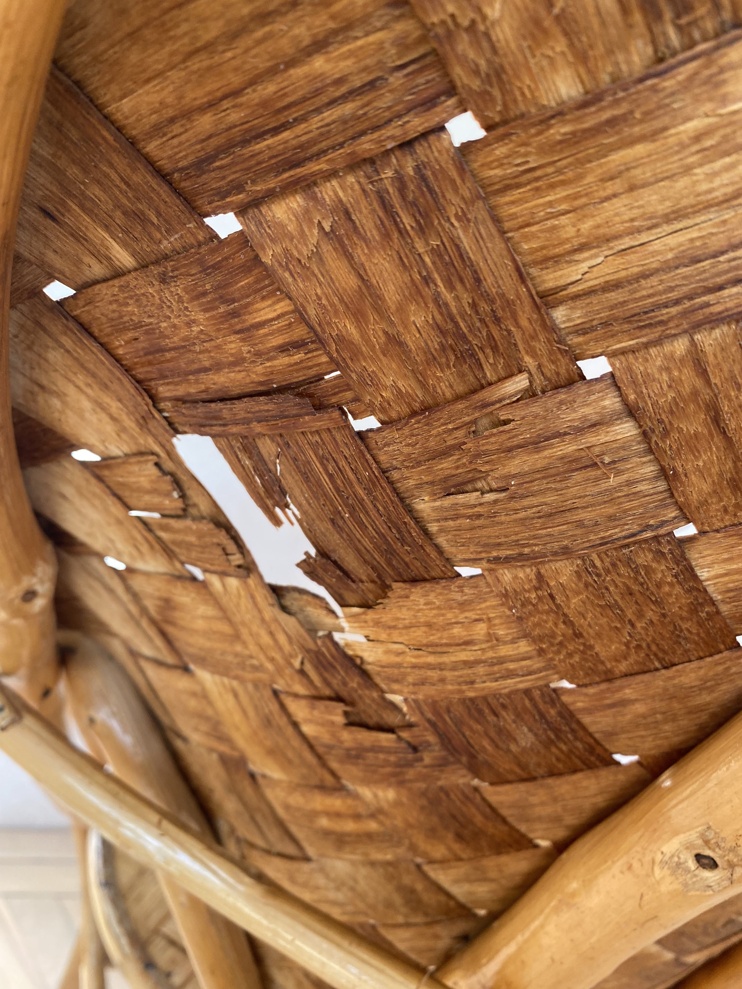 annamhliving-mid century basket weave chair with damage