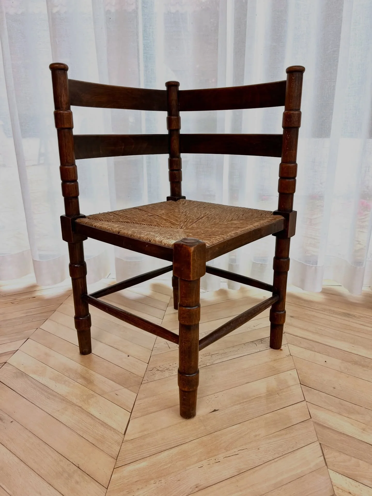 I am always on the lookout for easy occasional chairs. Pieces that could easily be used for lots of different things. Like added into a corner as an extra focal point or as an unusual bedside table or beside the bath for that book or glass of wine. 
