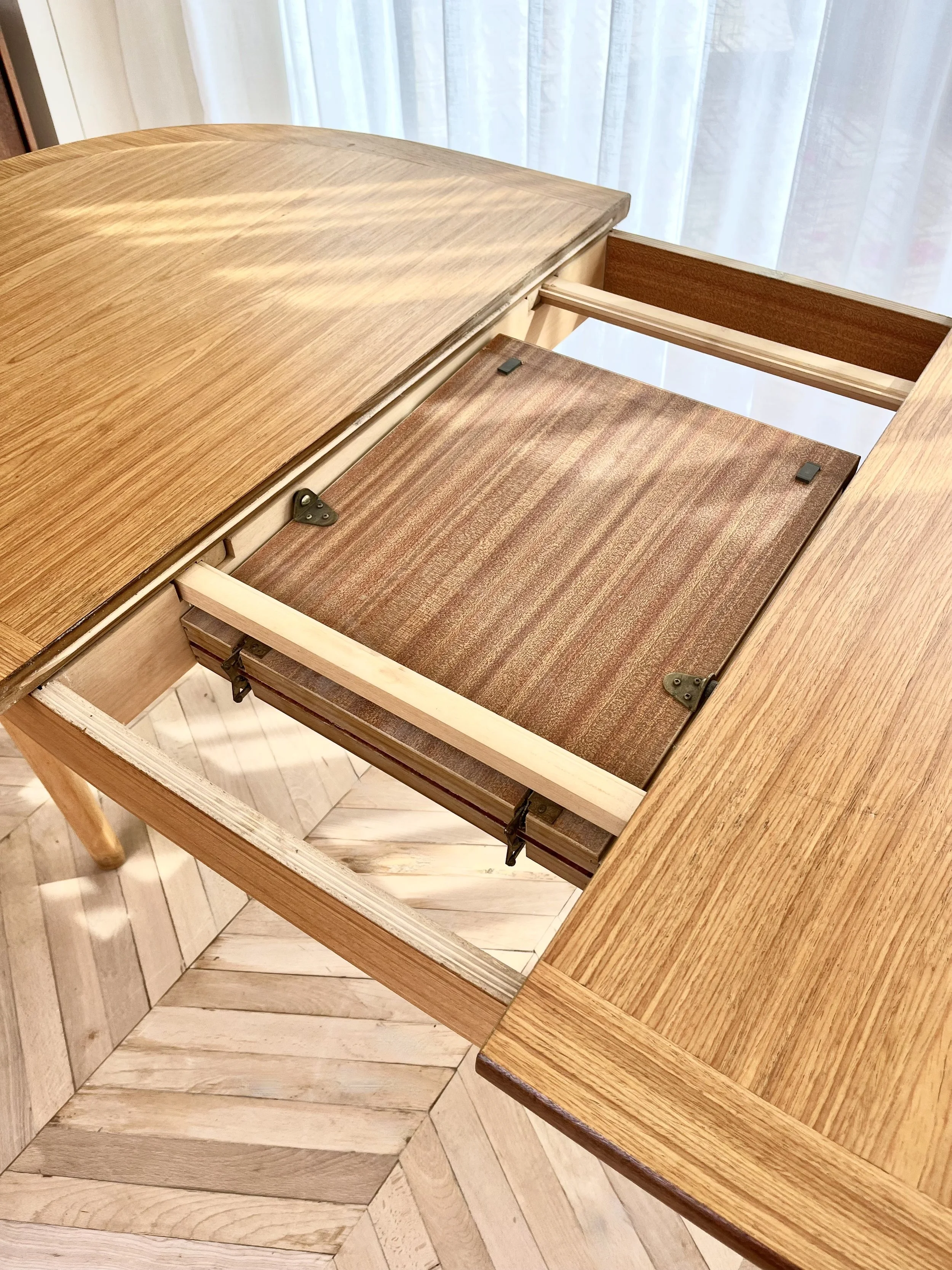 Mid century oval extending table 2.jpeg