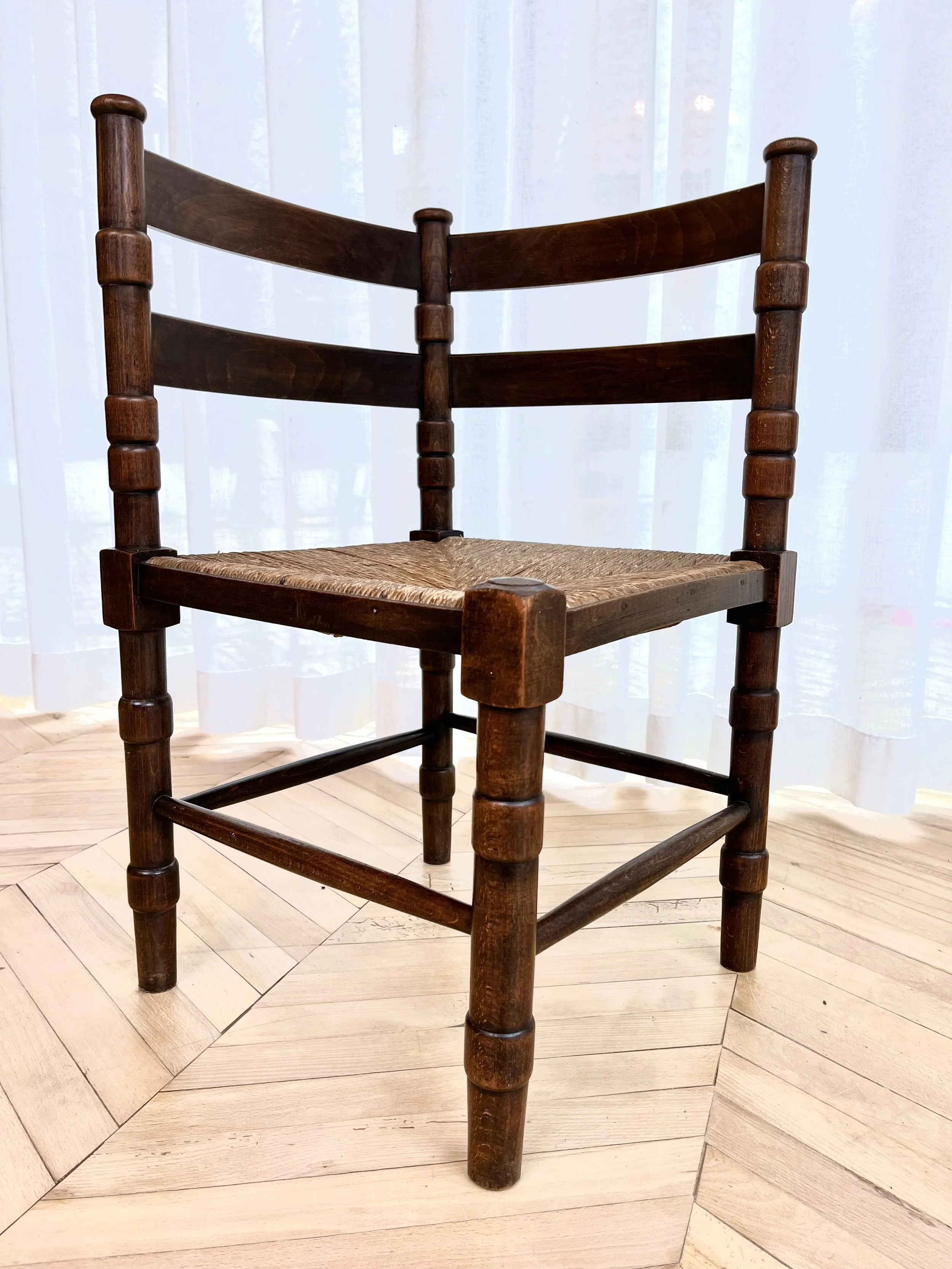 Vintage rush seat carved oak corner chair 9.jpeg