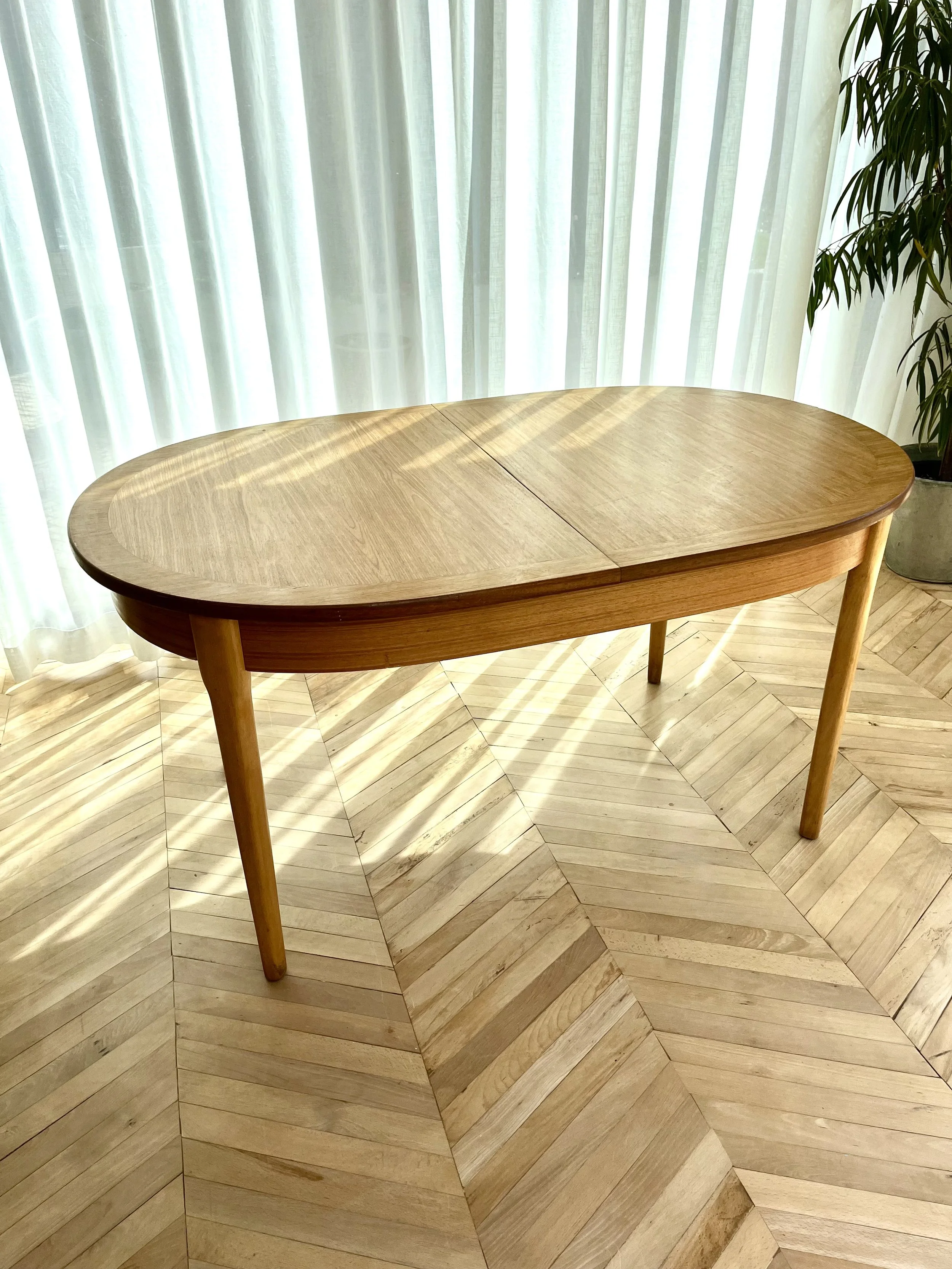 Mid Century Oval Veneered Extending Dining Table