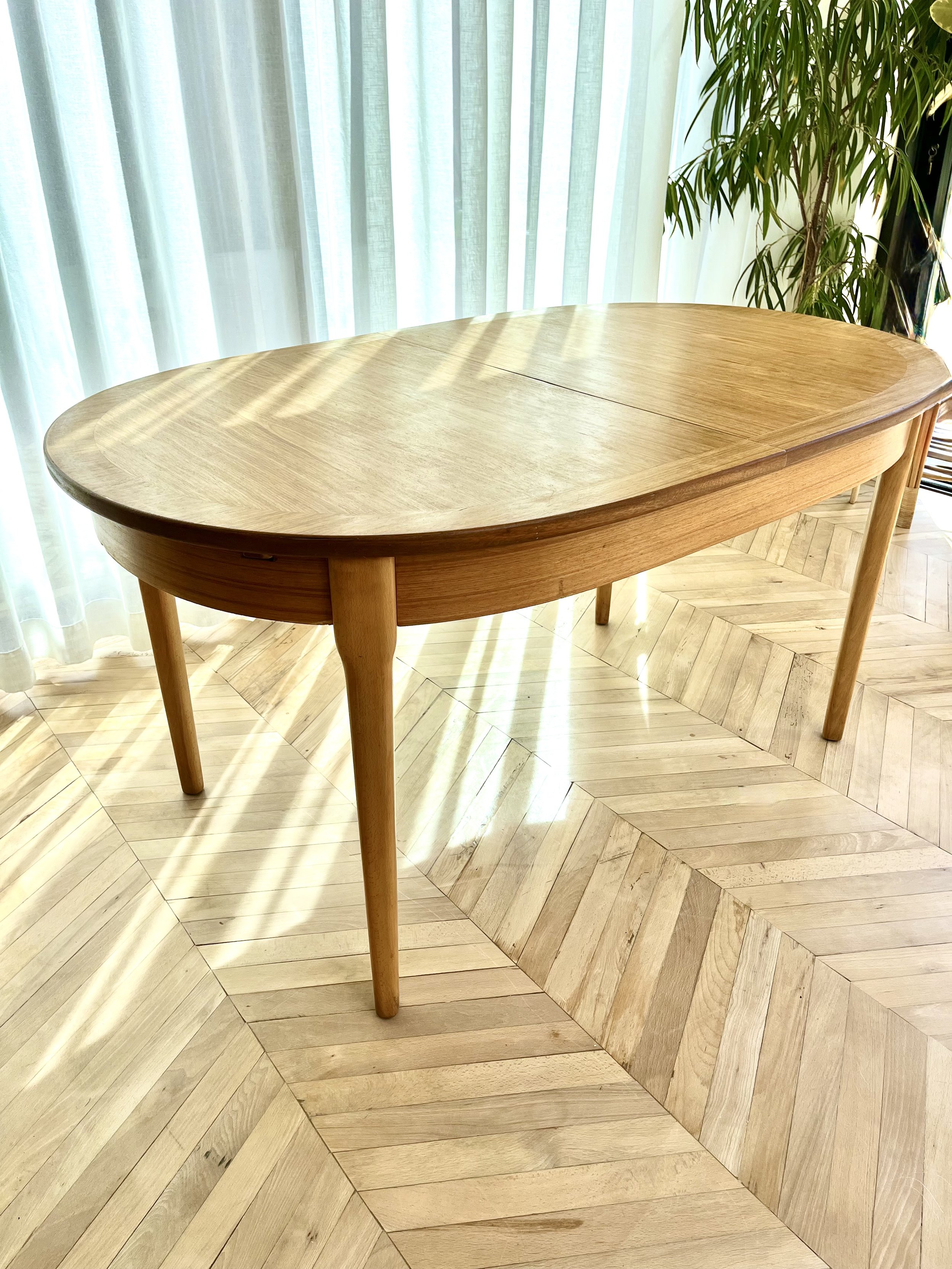 Mid century oval extending table 20.jpeg