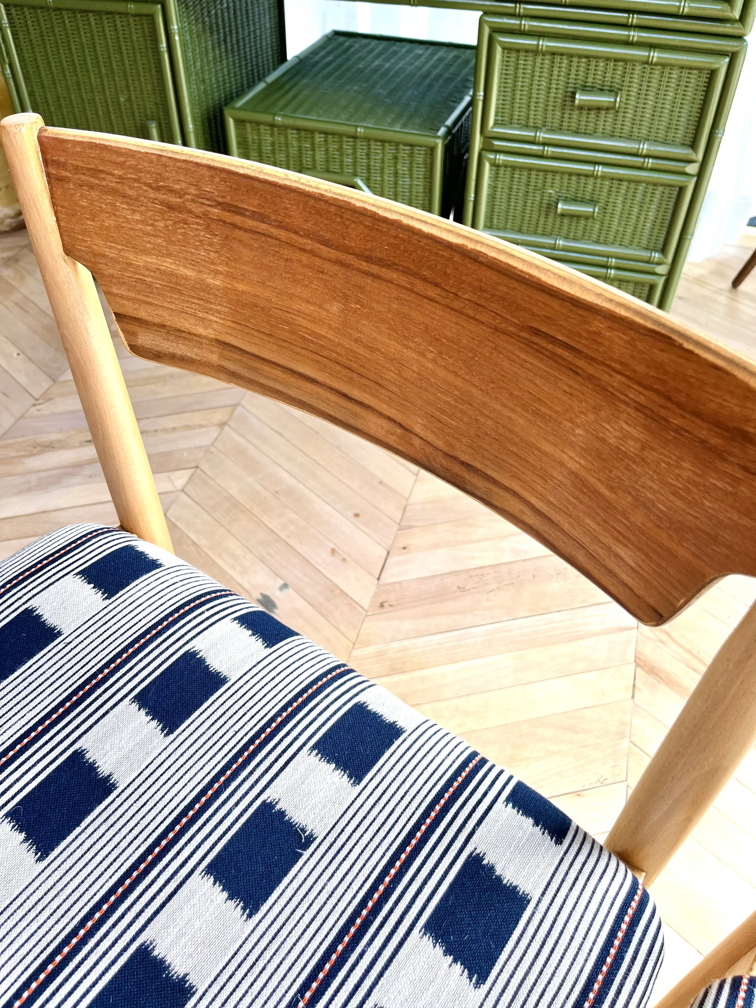 Set of six 1960s dining chairs 7.jpeg