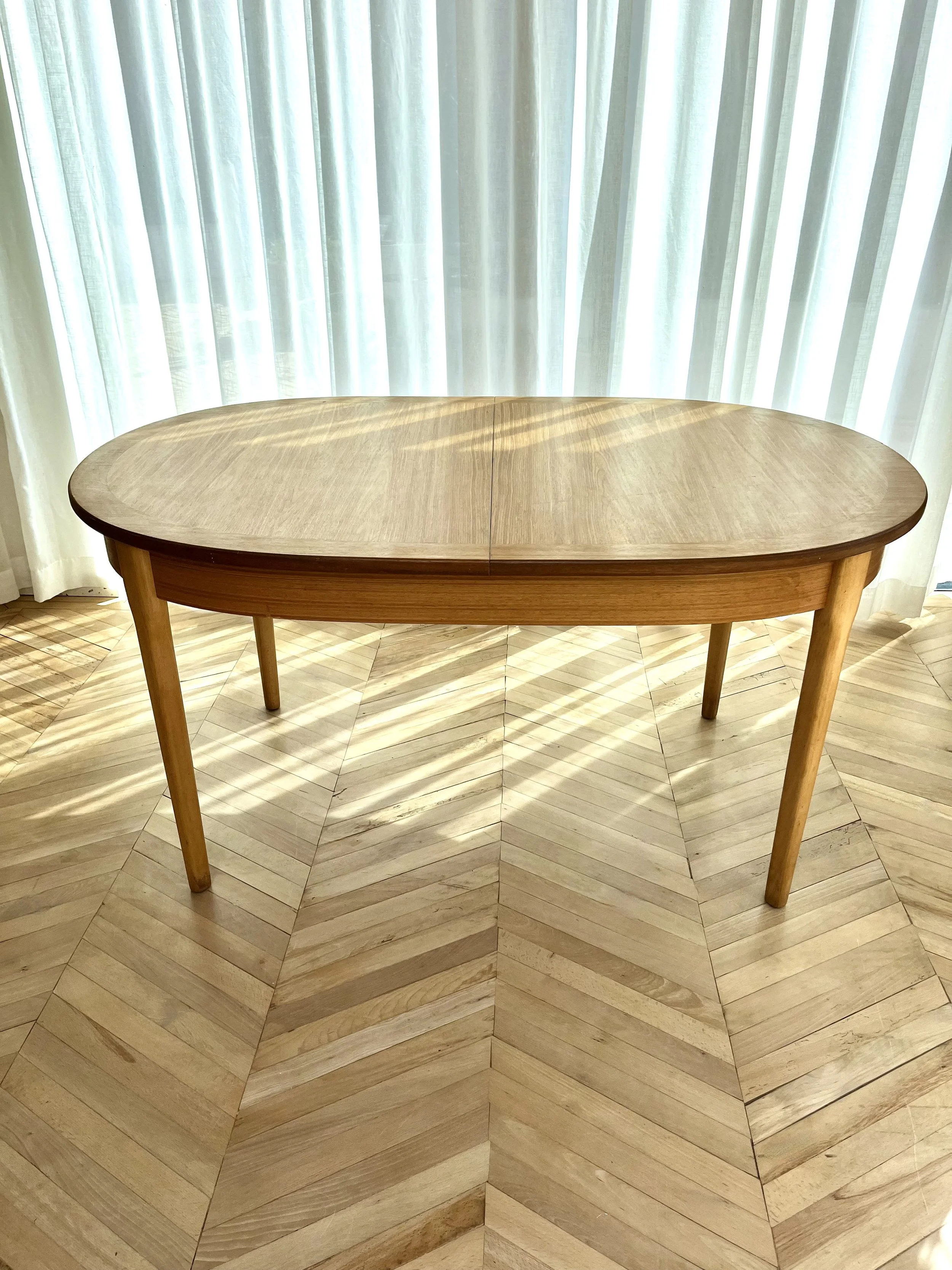 Mid century oval extending table 11.jpeg