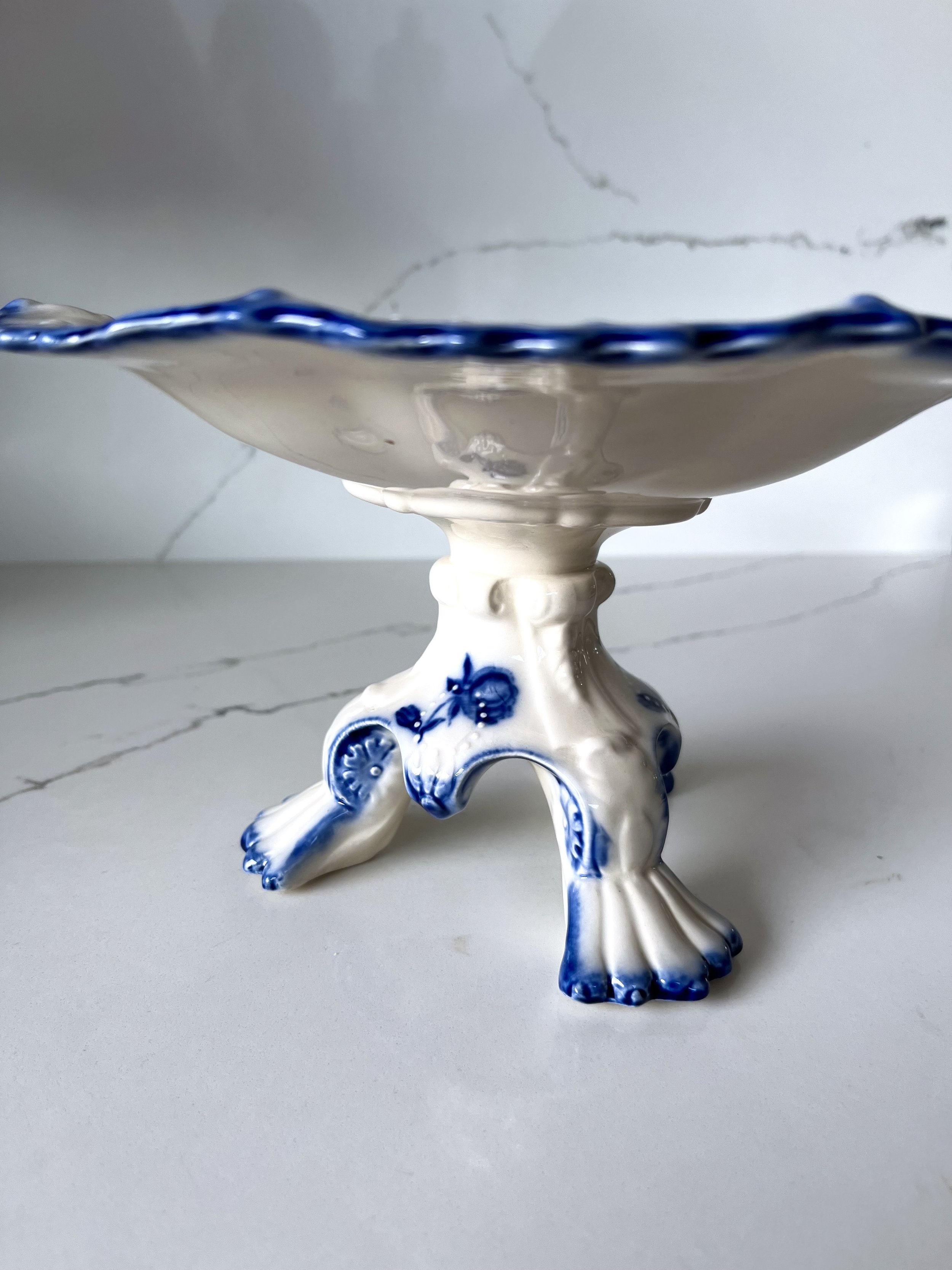 Scallop edge ceramic cake:fruit stand 5.jpeg