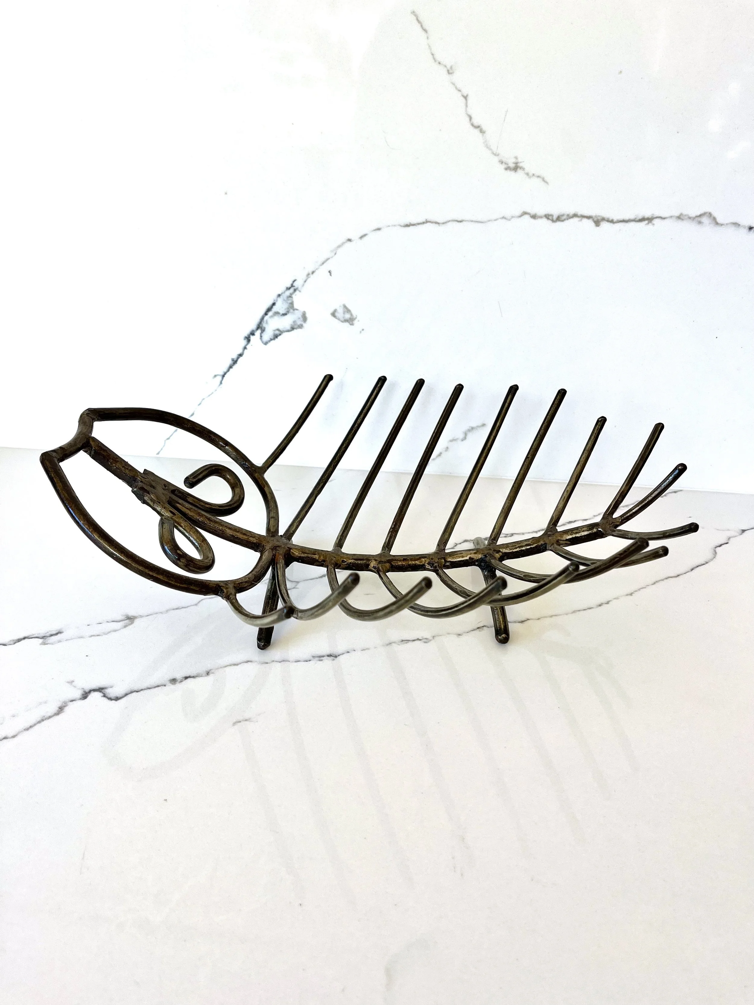 Metal fish stand 4.jpeg