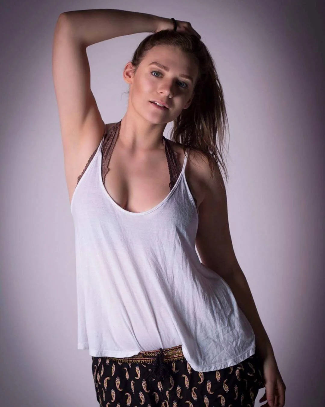 A shoot we did last year never shared this image but I really like it
Model: @franceskaraye @frankiecostamagna .
.
.
.
.
#frankiecostamagna #photography #profoto #profotolighting #studio #studioshoot #fashion #fashionphotography #whiteshirt #model #b