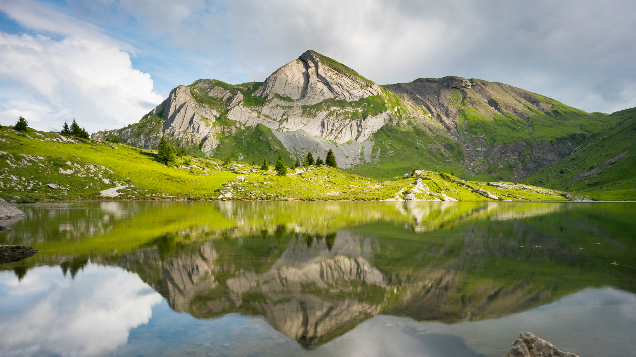 Lobhorner lake, Switzerland