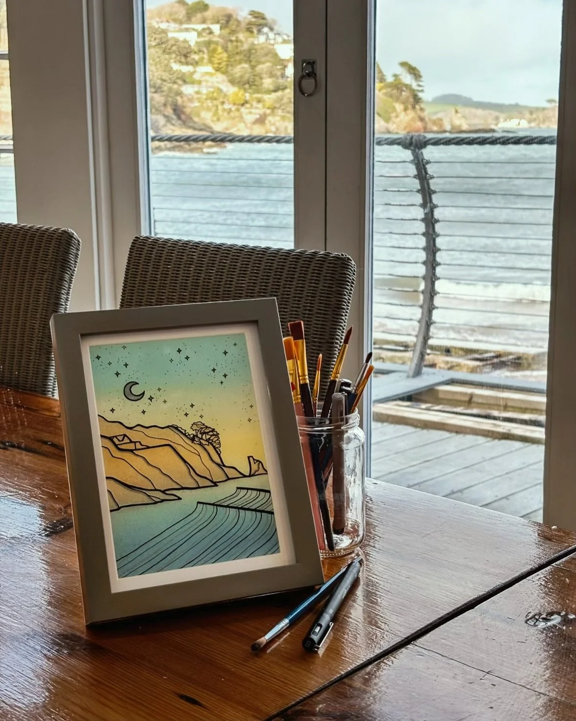 The picture, and the inspiration. ✨

Last few days to book our landscape workshop
📍 South Sands Hotel
🗓 Friday 20th 18:00 - 21:00

A relaxed three-hour, beginner-friendly session exploring mixed media to create an abstract artwork inspired by South