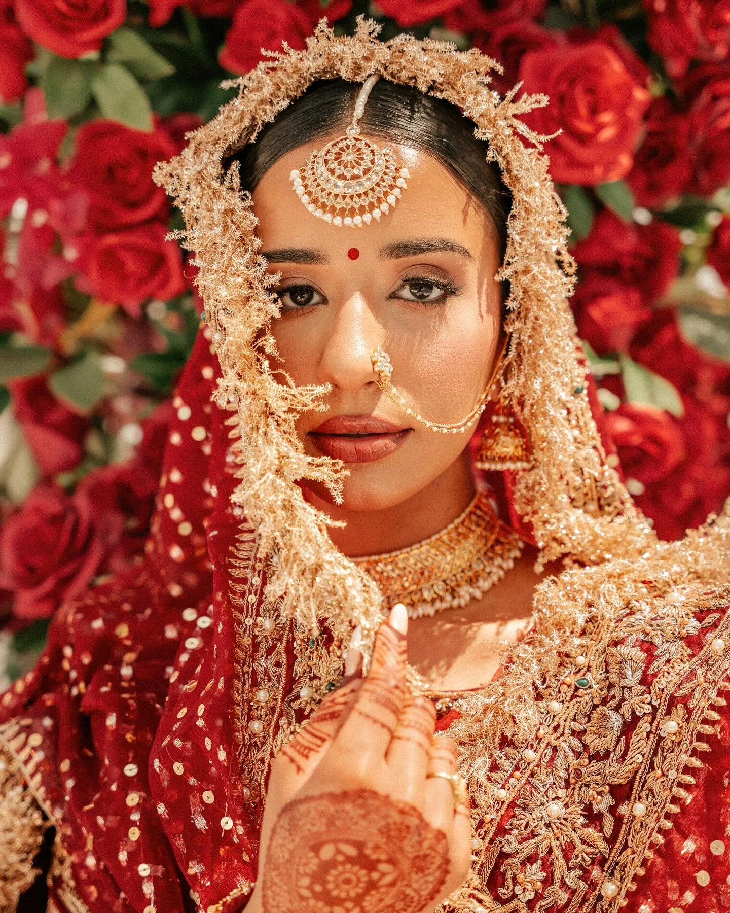 @ashley_sahota &amp; @partap
Photos and Video: @brochstudios
Makeup: @glamby_kimm
Hair : @hairbysangha
Jewelry: @jiji.studio
Henna: @hennabyriddhi
Choora &amp; Kaleere: @shagun_collection_surrey
Decor : @skevents_07 
Floor: @crown.wraps.signs 
@weddi