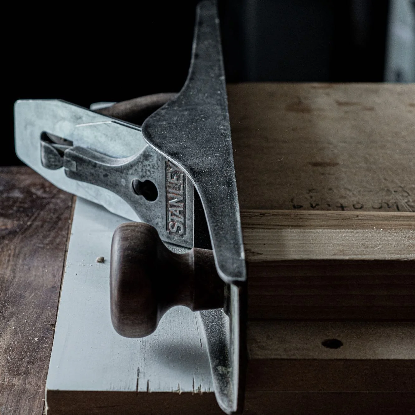 Using a heavy No.7 makes light work of tough shooting jobs. #handtools #woodworking #workshop  #stanley #shooting #handtoolwoodworking