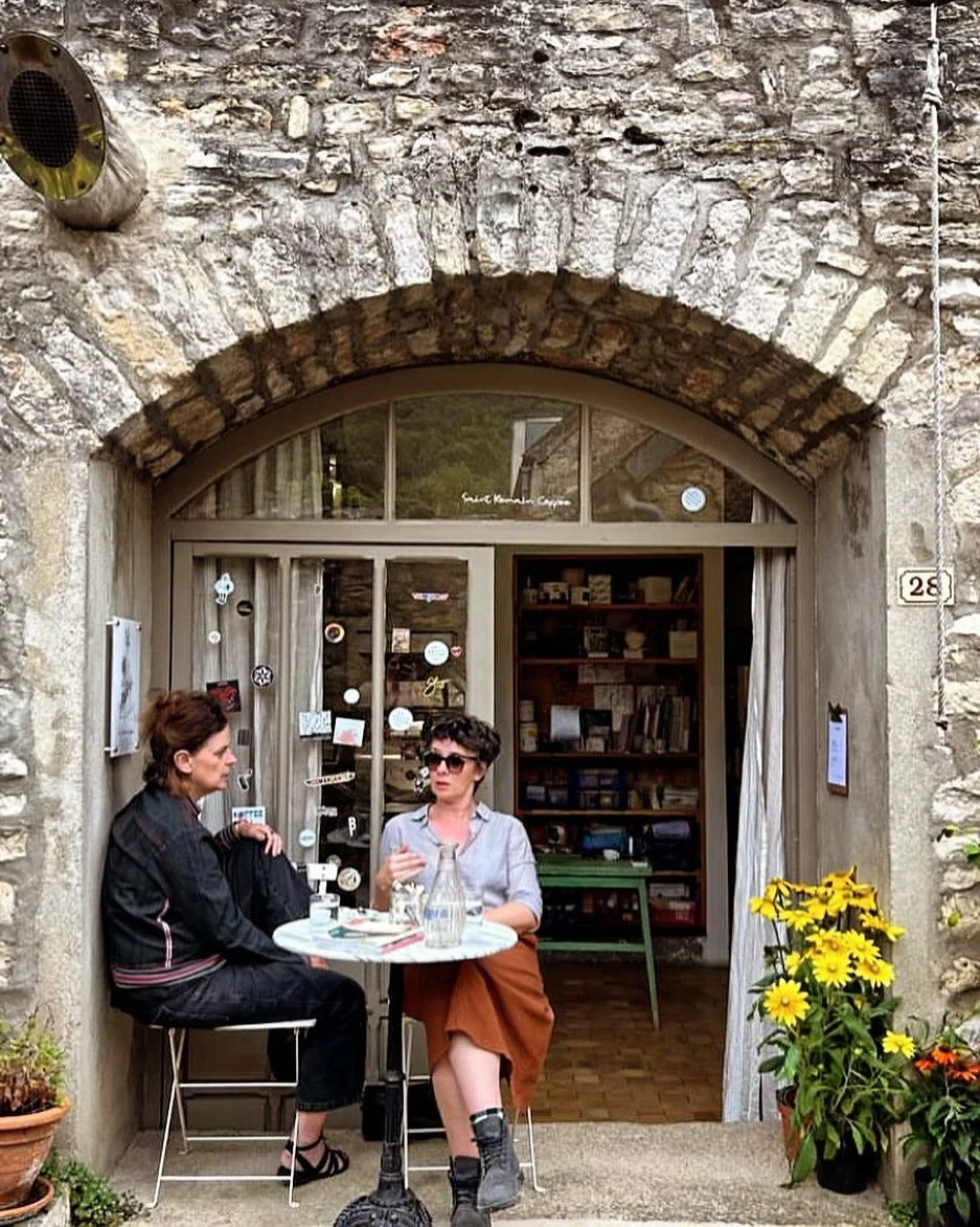 Saint Romain Coffee is open Mondays and Tuesdays 9-18:00.  And at the Beaune Farmer&rsquo;s Market on Saturday mornings 
(Closed for summer break Aug 6-17)