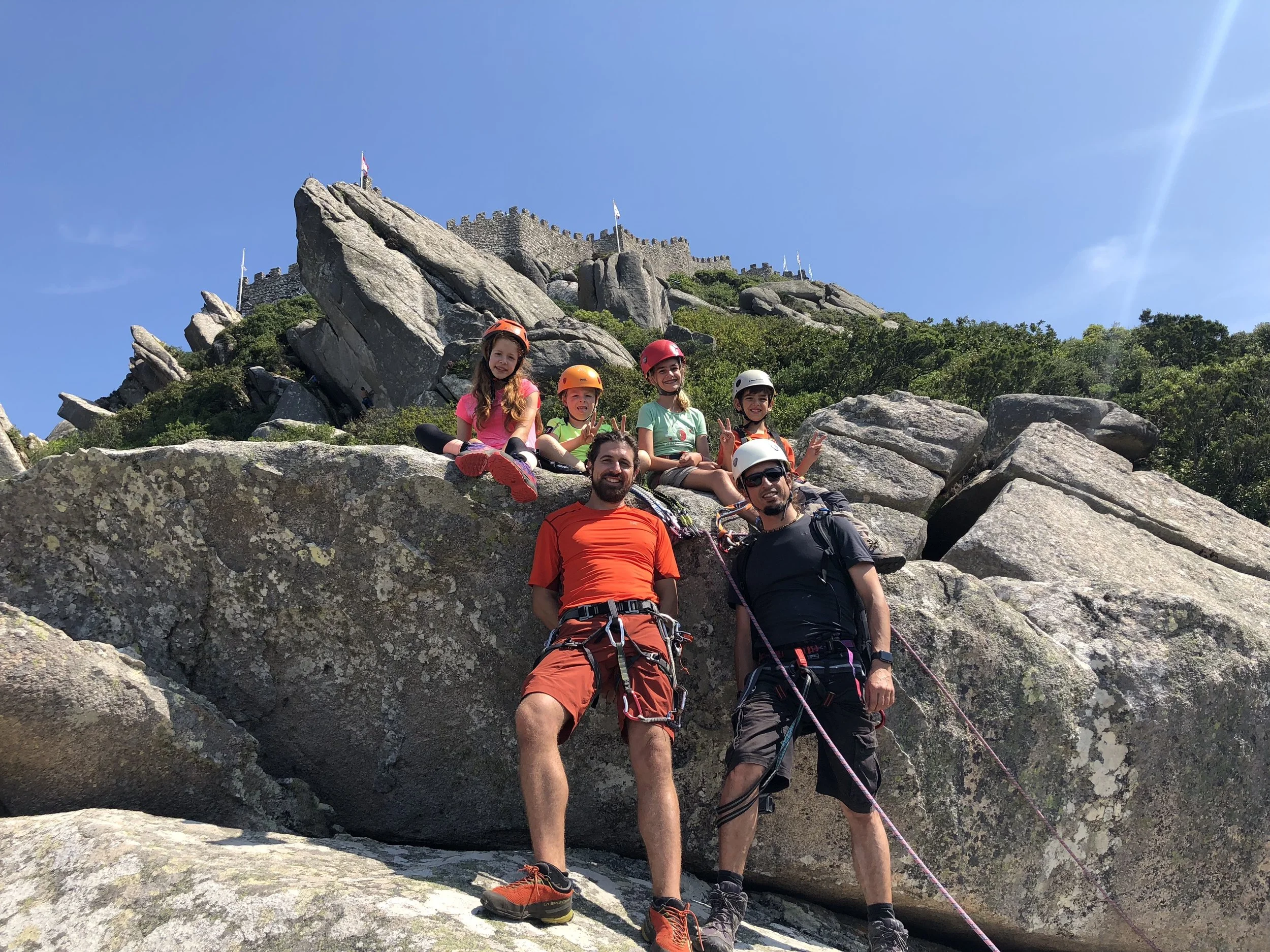 SCRAMBLING ON GRANITE LANDFORMS IN SINTRA
