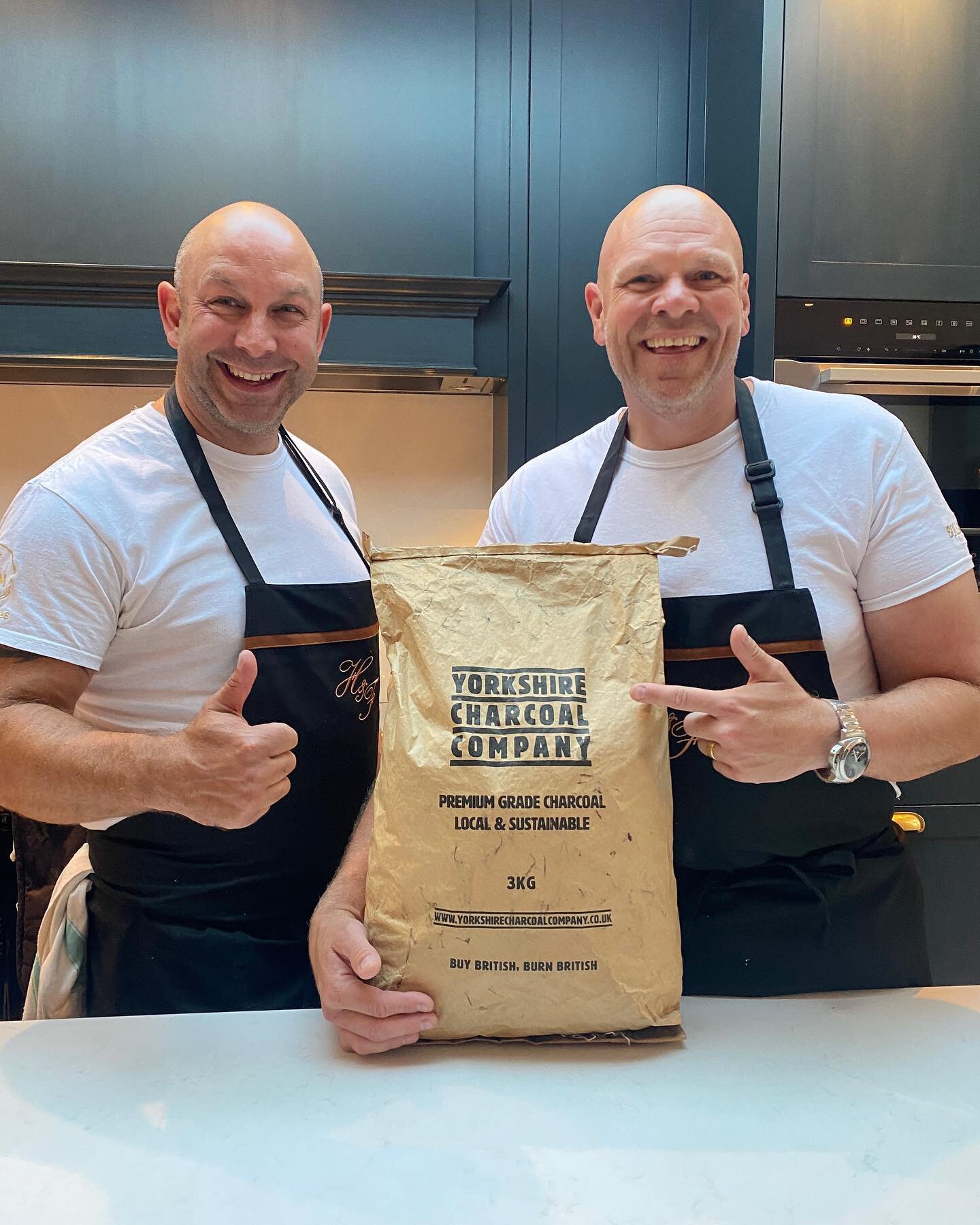 A couple of legends right here and a bag of the finest charcoal. 
Incredible dinner cooked by @cheftomkerridge and @chrismackett and the team from the @handfmarlow and amazing to talk charcoal and outdoor cooking with some proper enthusiasts. 

Eveni