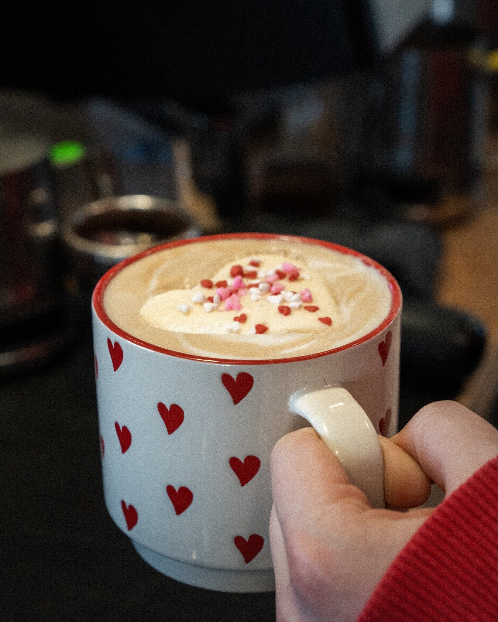 Happy Valentines Day! ❤ We will be serving up love and good vibes all day in the form of:

Raspberry Truffle (hot or iced), Lavender Vanilla Spice
Cold Foam, and Strawberry Shortbread Cookie Frappe.

You are our valentine!

____

&bull;

&bull;

#gro