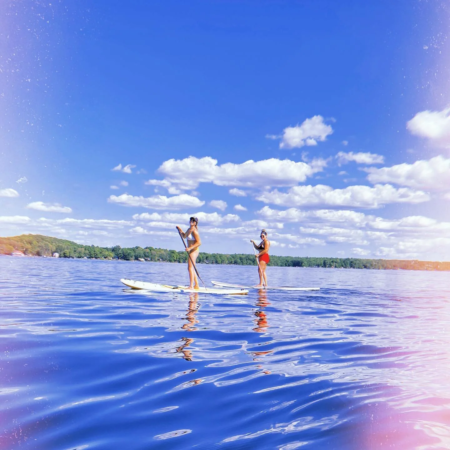 August is like the Sunday of summer.. 🌖 
•
•
•
•
•
•
•
•
•
•
•
•
•
•
•
#summer #lake #family #friends #cute #happy #beautiful #memories #sunset #camping #campinglife #campin