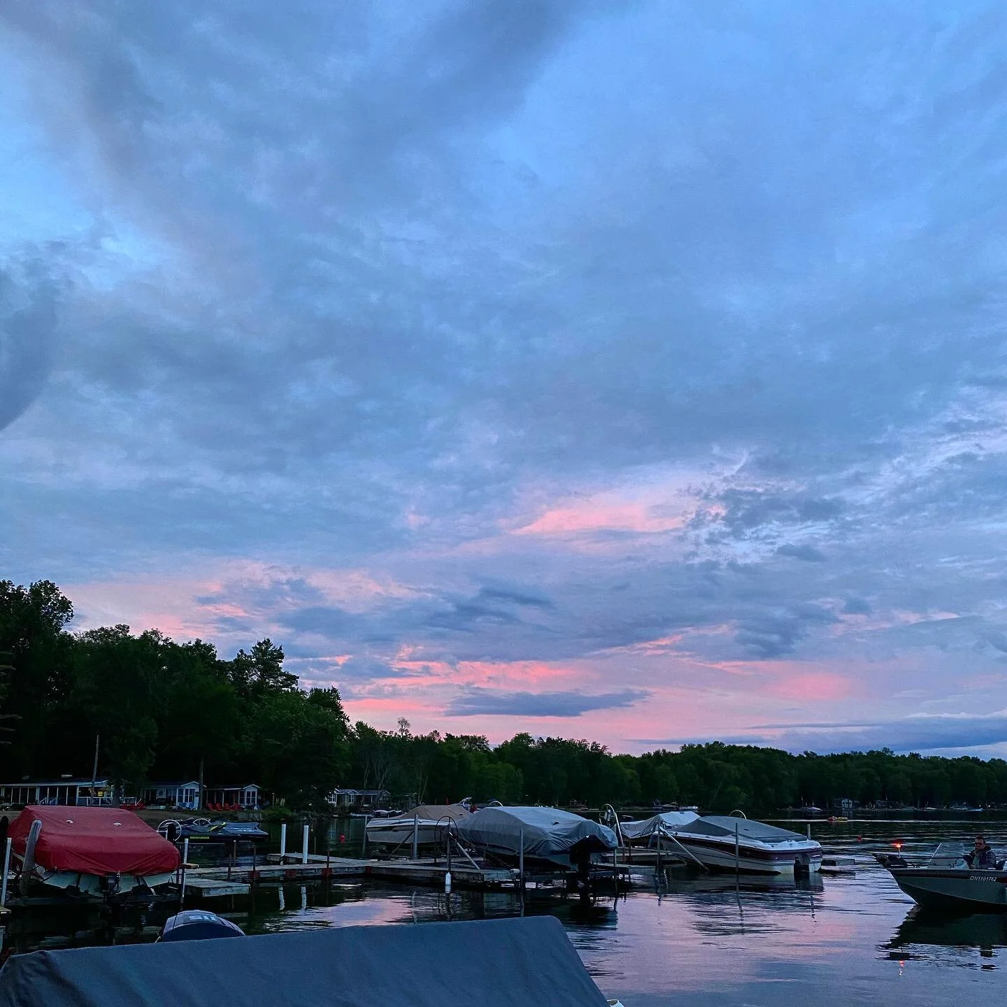 “Here’s to the nights that turn into mornings & the friends that turn into family” 
Roughly 10 weeks to go.. 🌞
•
•
•
•
•
•
•
•
•
•
•
•
•
•
#camping #campingh