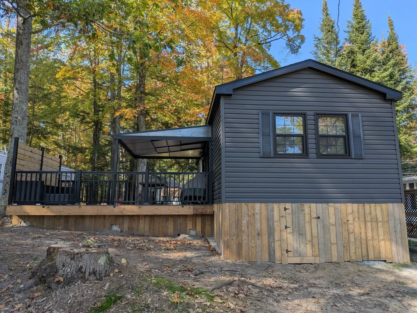 FOR SALE🔔
2020 NORTHLANDER HERON.  Interior Features:
-Furnace, AC, Hot Water on Demand, Full Size Appliances, TV
-Open Concept, Bright Sunny Rooms with Windows/ (Two-Fabric Pull 3-Way Blinds)
-Vinyl Floors Throughout
-Stylish Kitchen, Equipped with