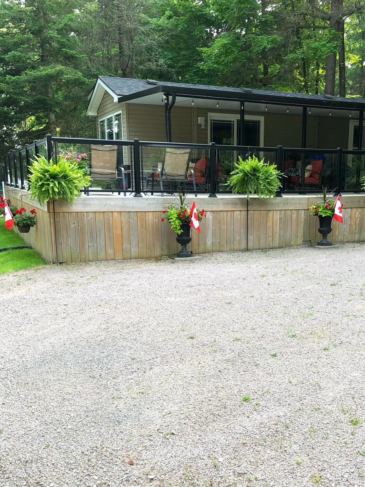 FOR SALE 2014 HURON RIDGE RESORT LAKEVIEW
Included with trailer
- TV
- Appliances
- kitchen table and four chairs
- outdoor wicker dining table and 6 chairs
- outdoor dining table and 6 chairs with umbrella
- 2 decorative wrought iron chairs
- storag