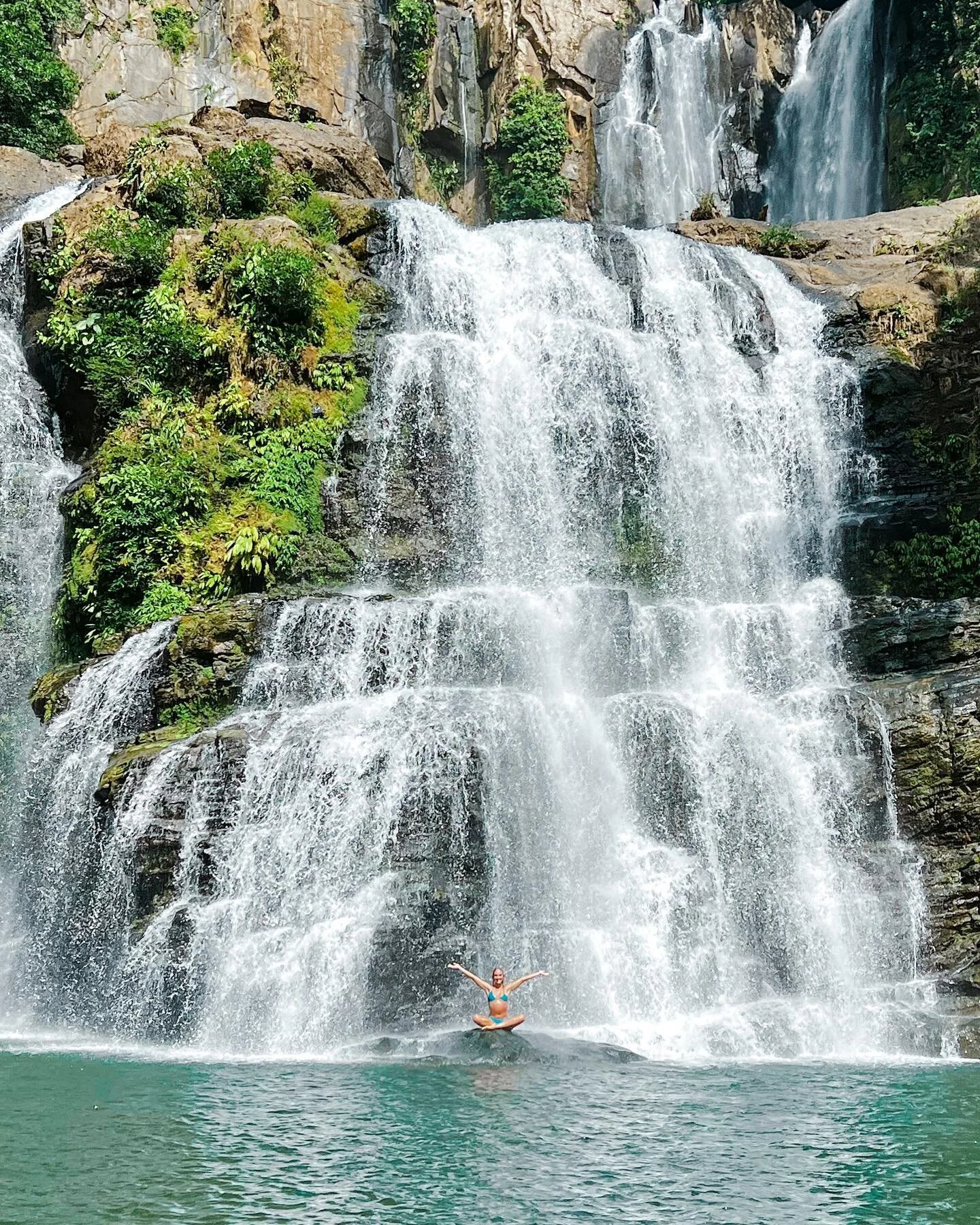 Let it flow ✨✨✨

At the start of the year, I was in this exact spot when I decided my word and intention for 2022 was ~overflow~ 💙

I wanted to call in an overflow of everything into my life. To set my intention on filling myself up so much that my 