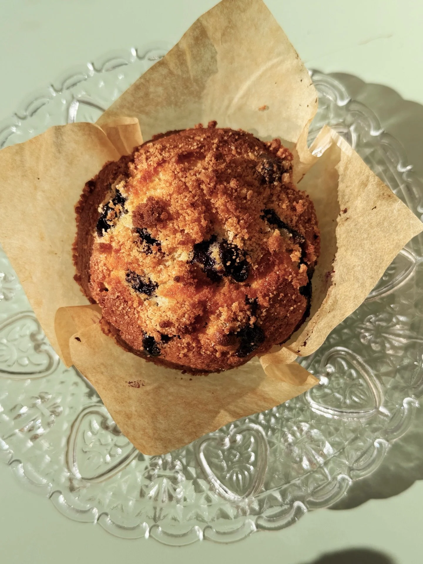 Blueberry muffin appreciation post 🫐
Fresh berries. Scratch made. Golden streusel on top.
Baked (almost) daily at #Rittenhouse and coming soon to #norrissquare.
We spent some time dialing this one in&hellip;what muffin should we tackle next?