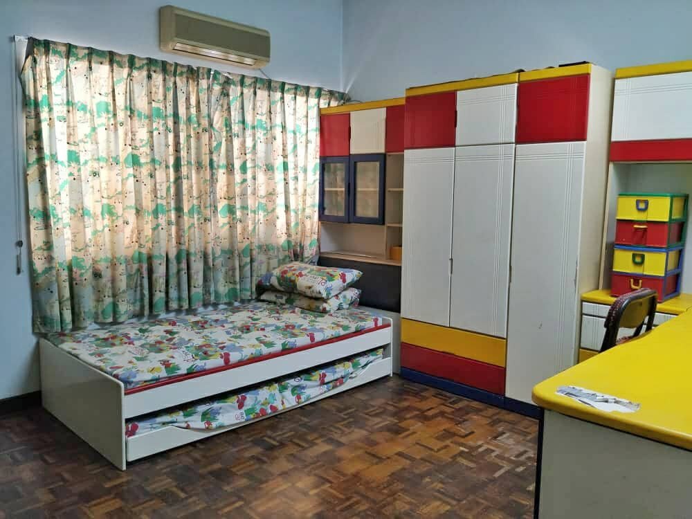 bedroom 2.jpeg