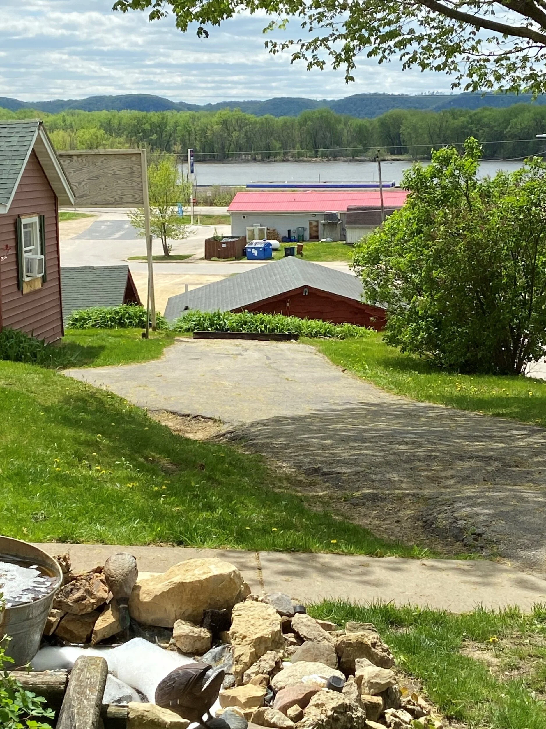 Gallery — J&J Riverview Cabins