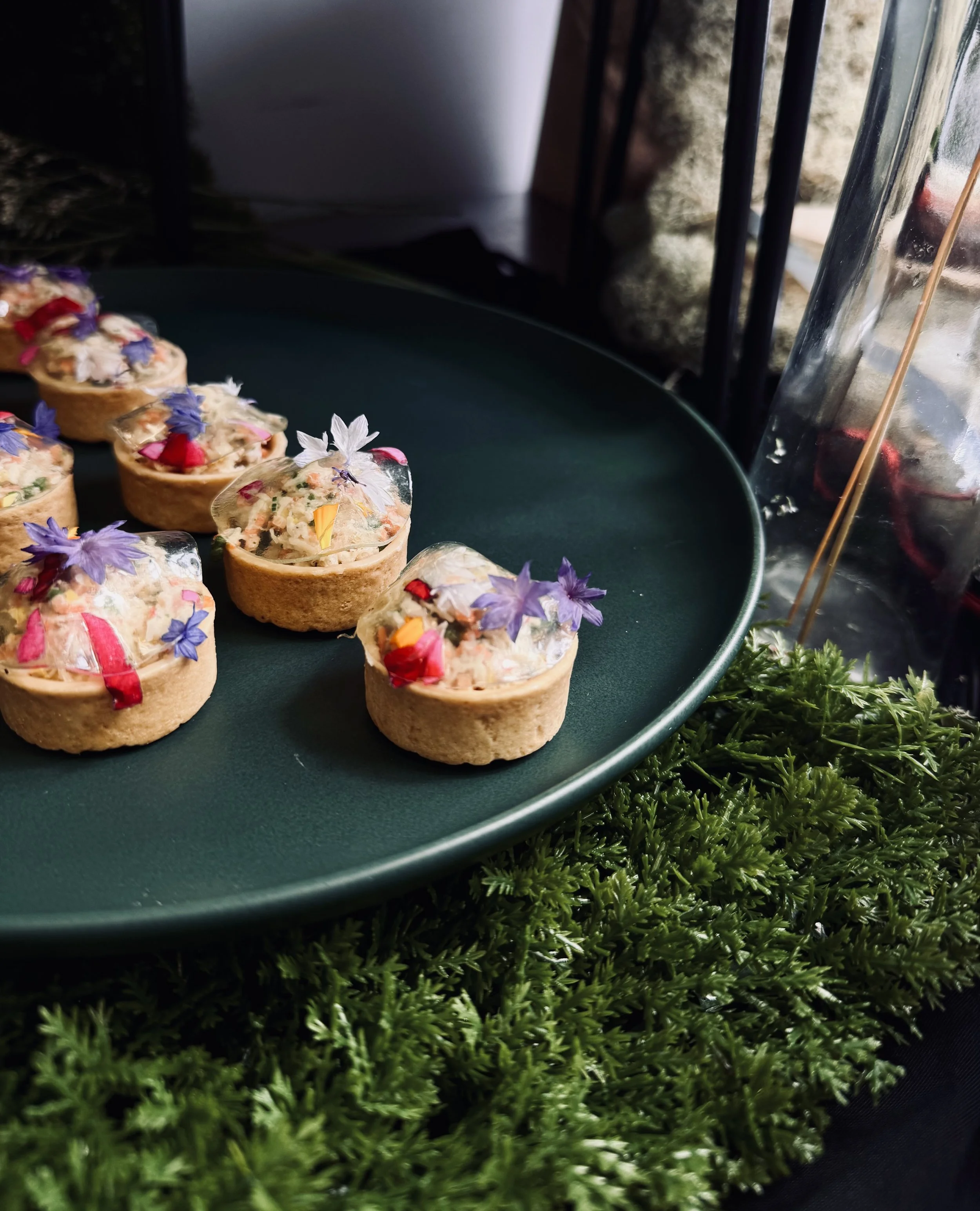 crabe des neiges , voile de citronnelle / bouchée cocktail 